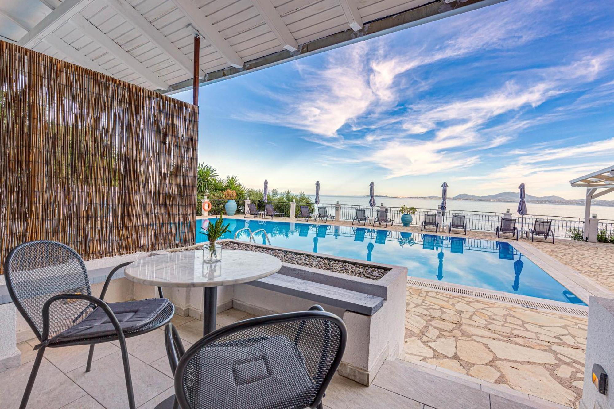 Oceanis Aparthotel 3*