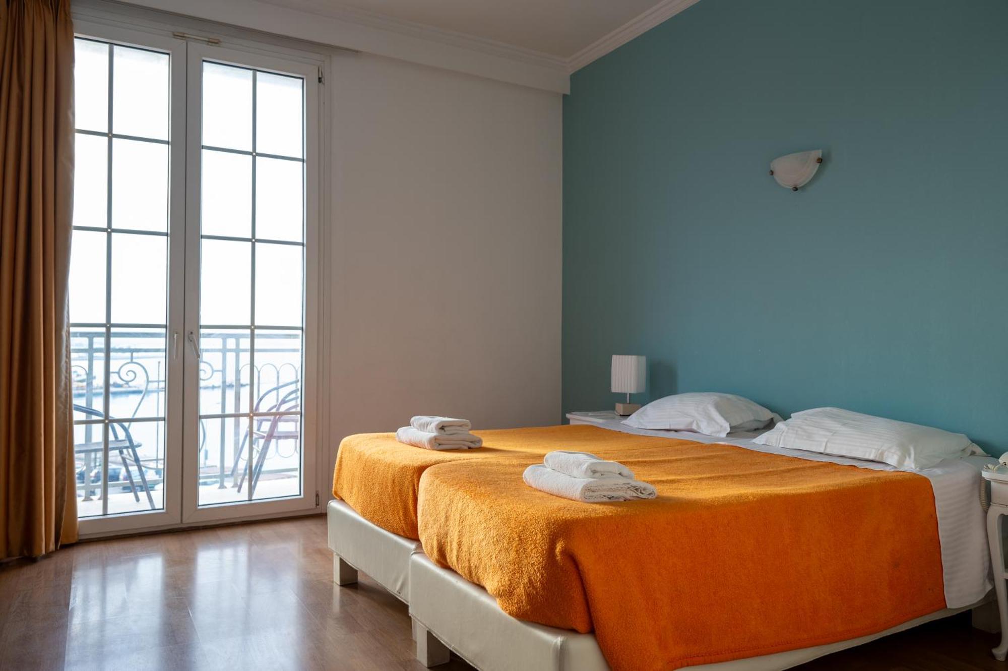 Marina Hotel 3*