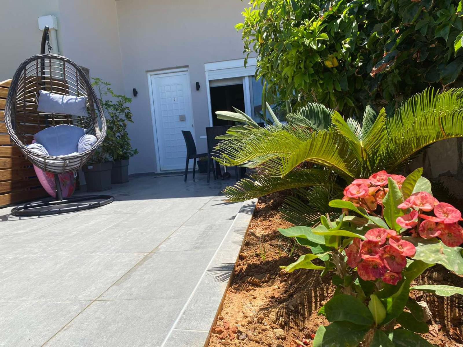 Litinakis Studios *