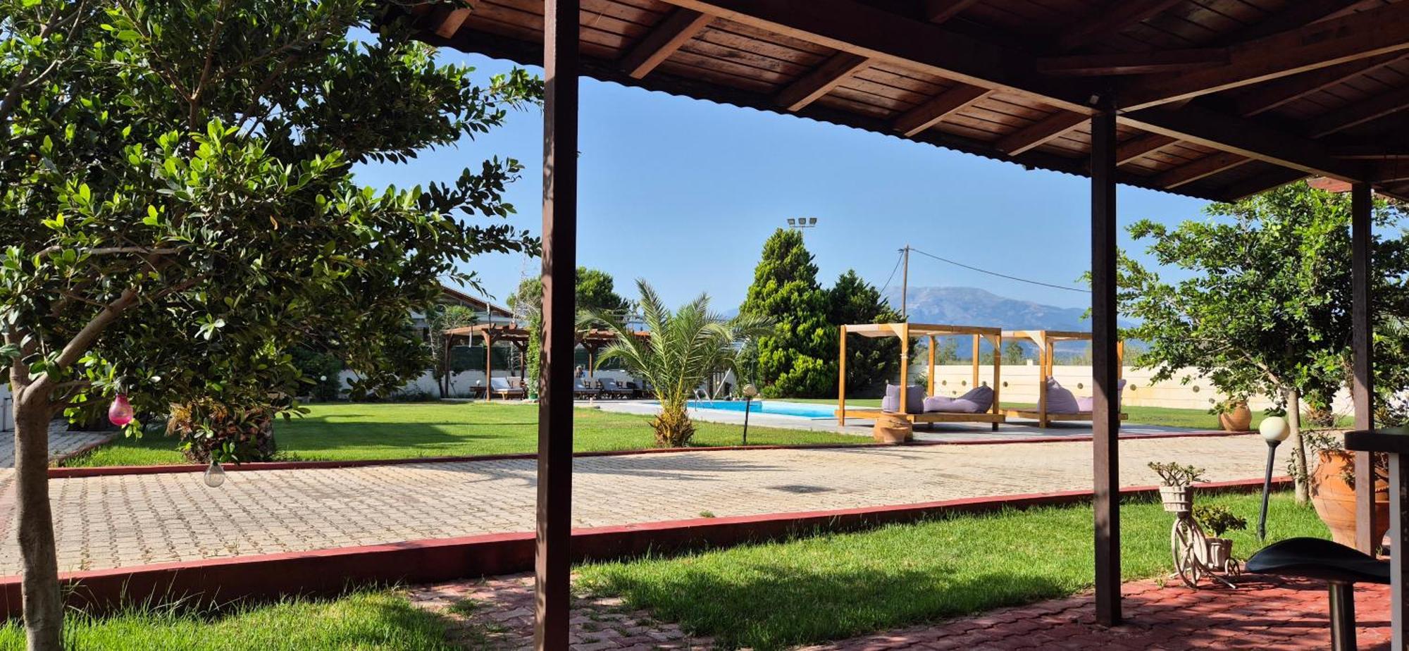 Aparthotel Ktima Xiliadou Chiliadou (Fokida)