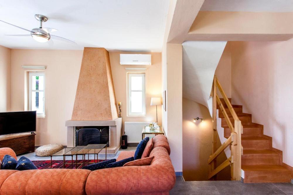 Villa Gems Of *