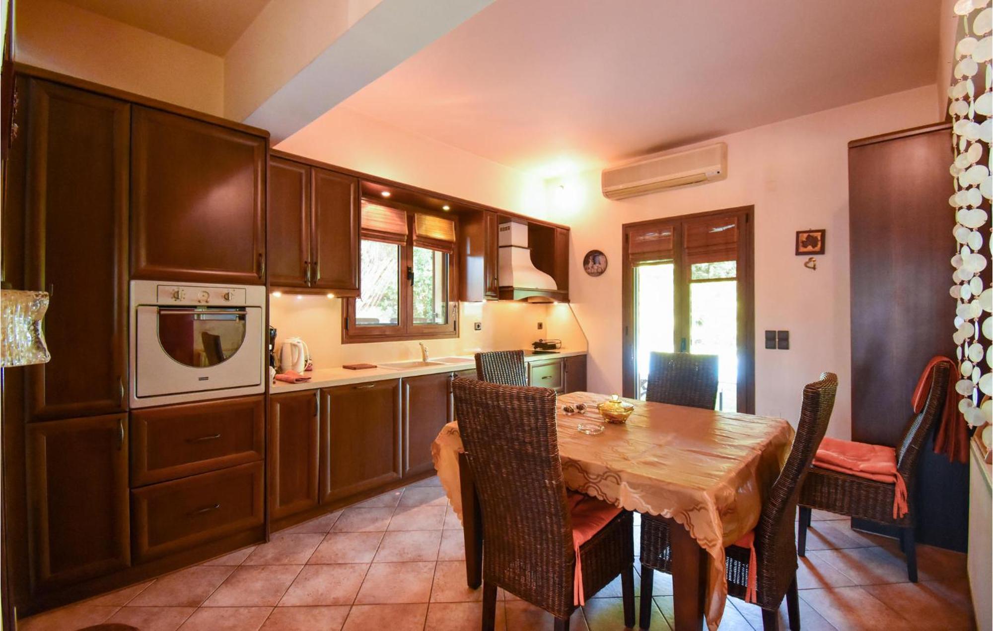 Cozy In With House Sea View Foinikia (Crete)