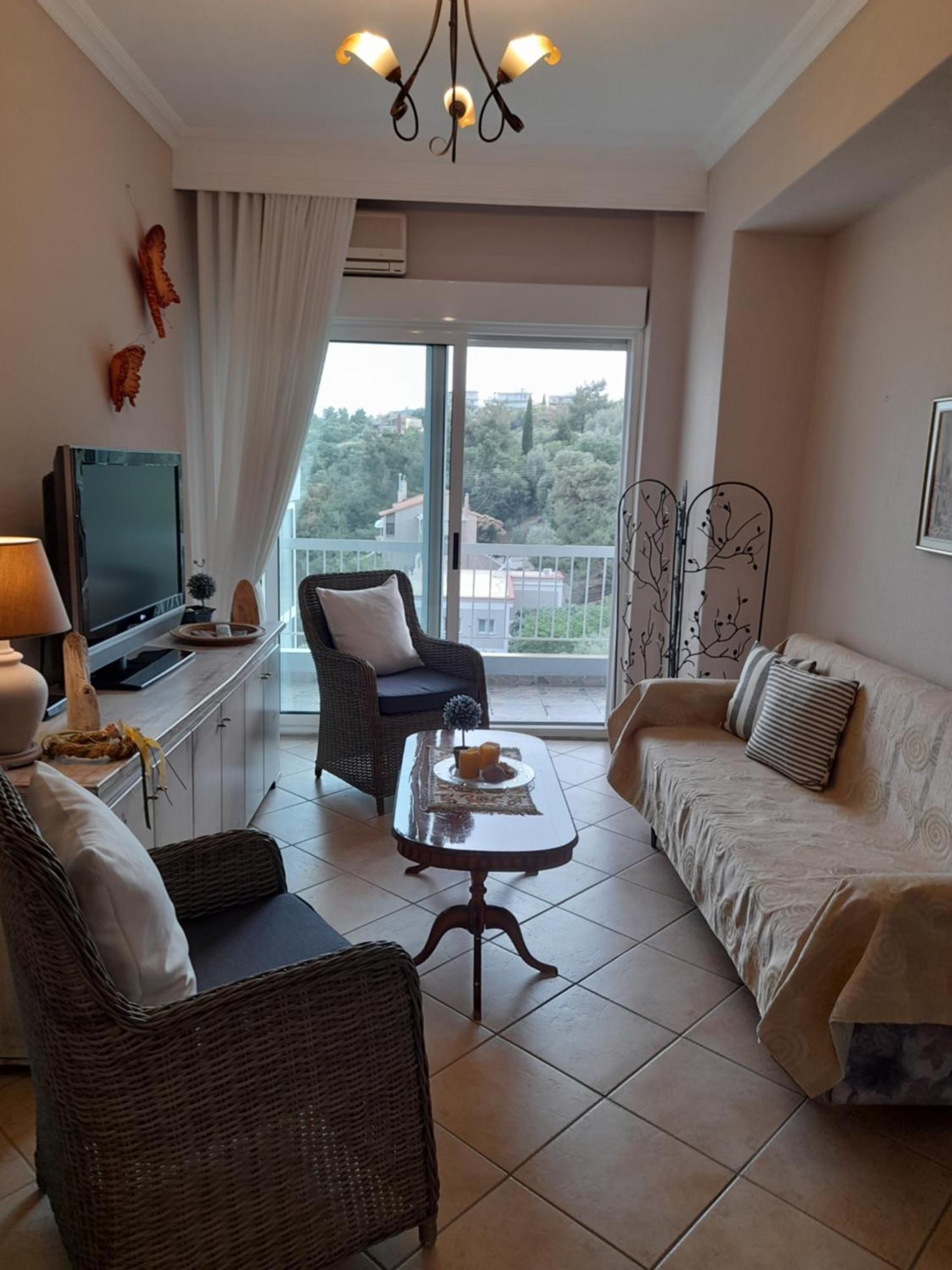 Balcony By The Sea Apartment *