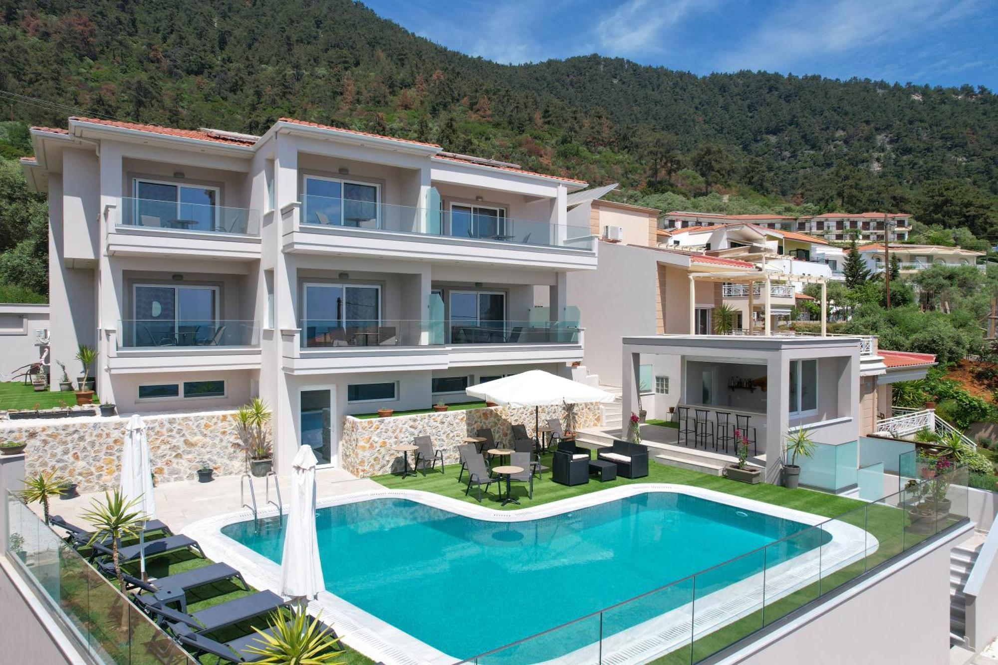 Finikas Thassos Golden
