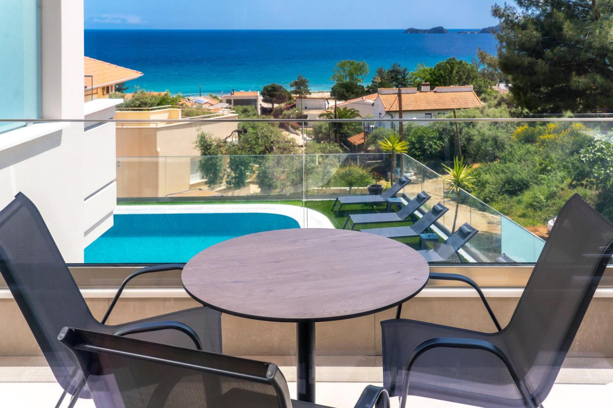 Finikas Thassos Golden * Chrysi Ammoudia