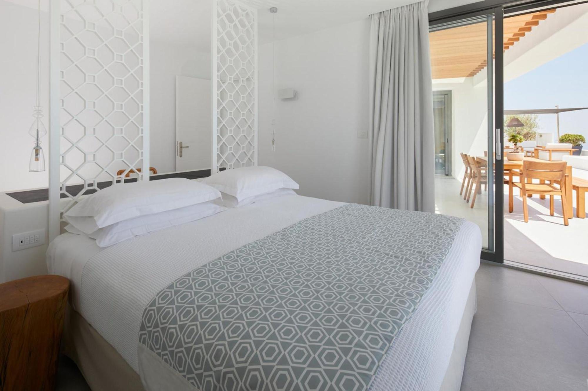 Kamini White I Villa *