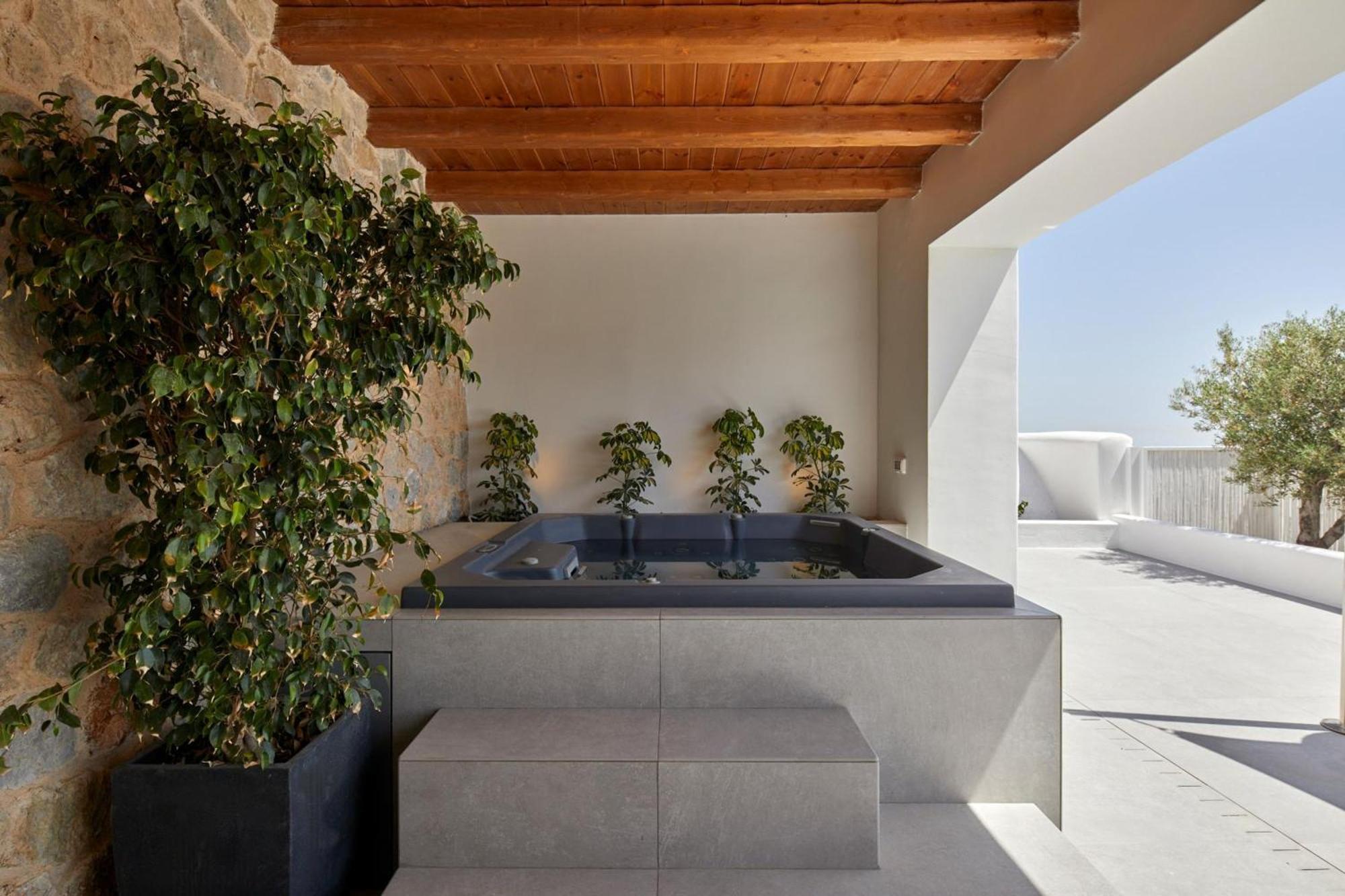 Villa Kamini White I *