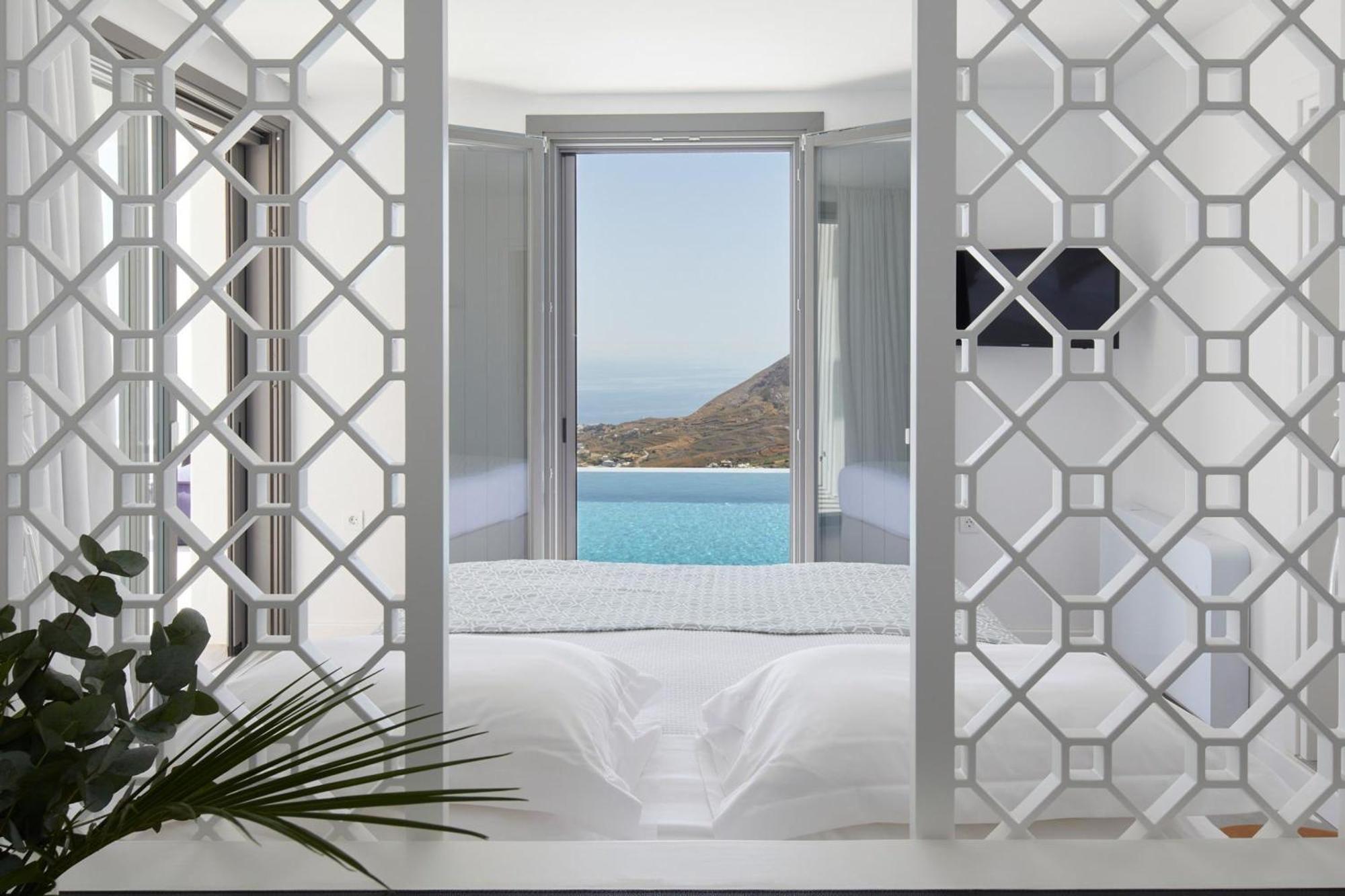 Villa Kamini White I Fira (Santorini)
