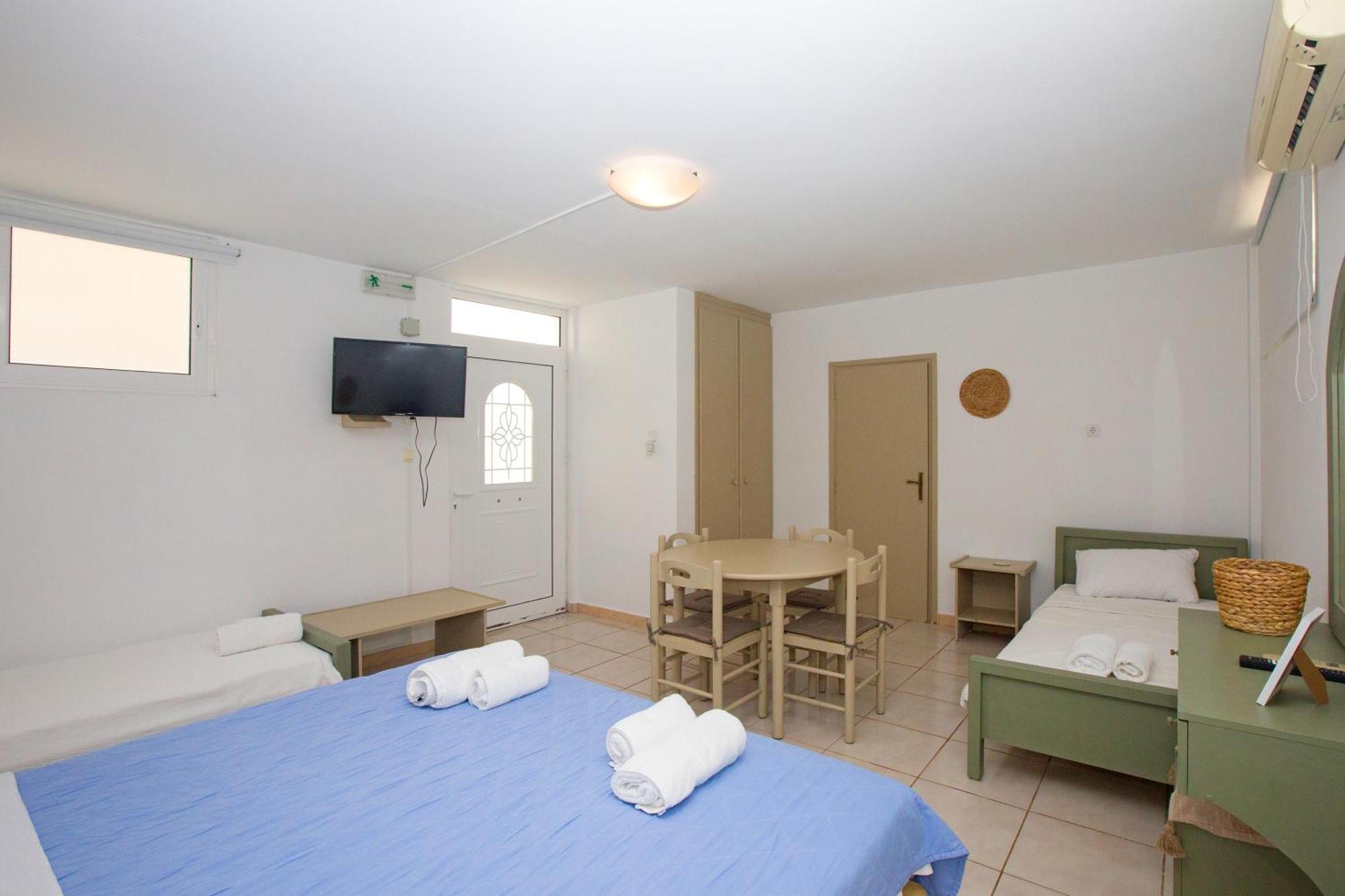Blue Marine Village Hotel *