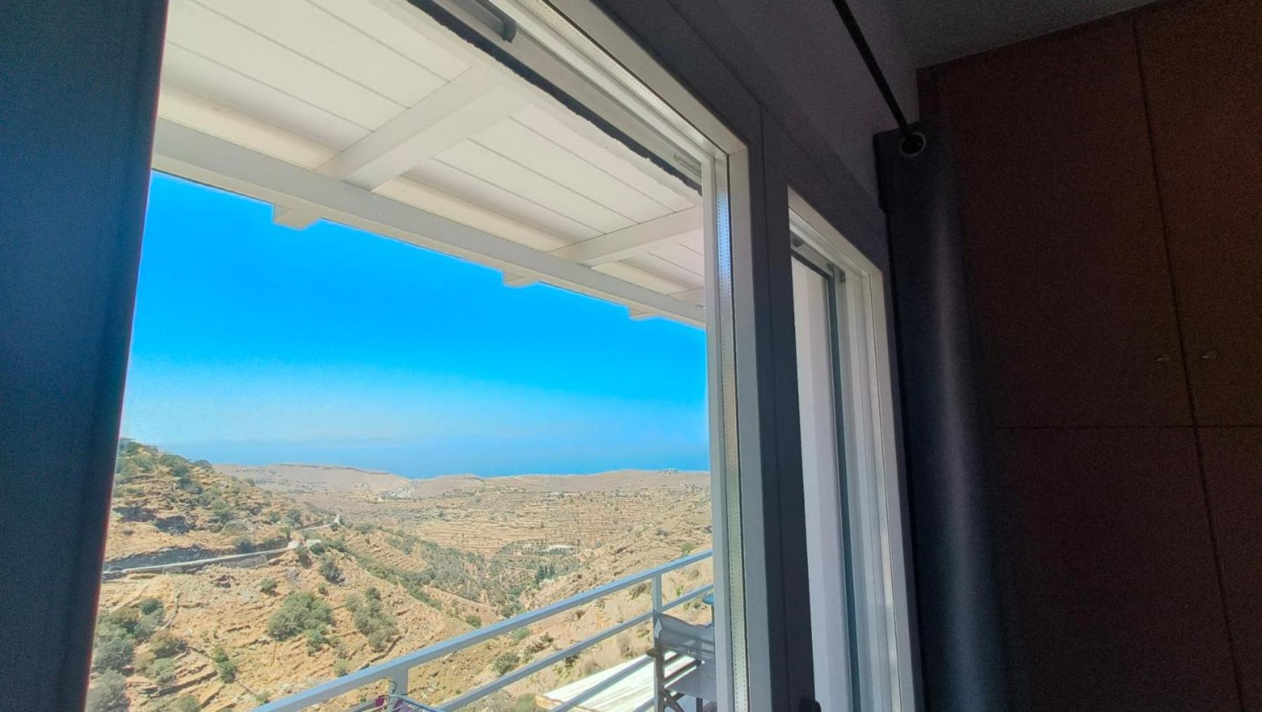 Apartment Enjoy A Wondeful Sunset From A Traditional House-aggelos Ioulis