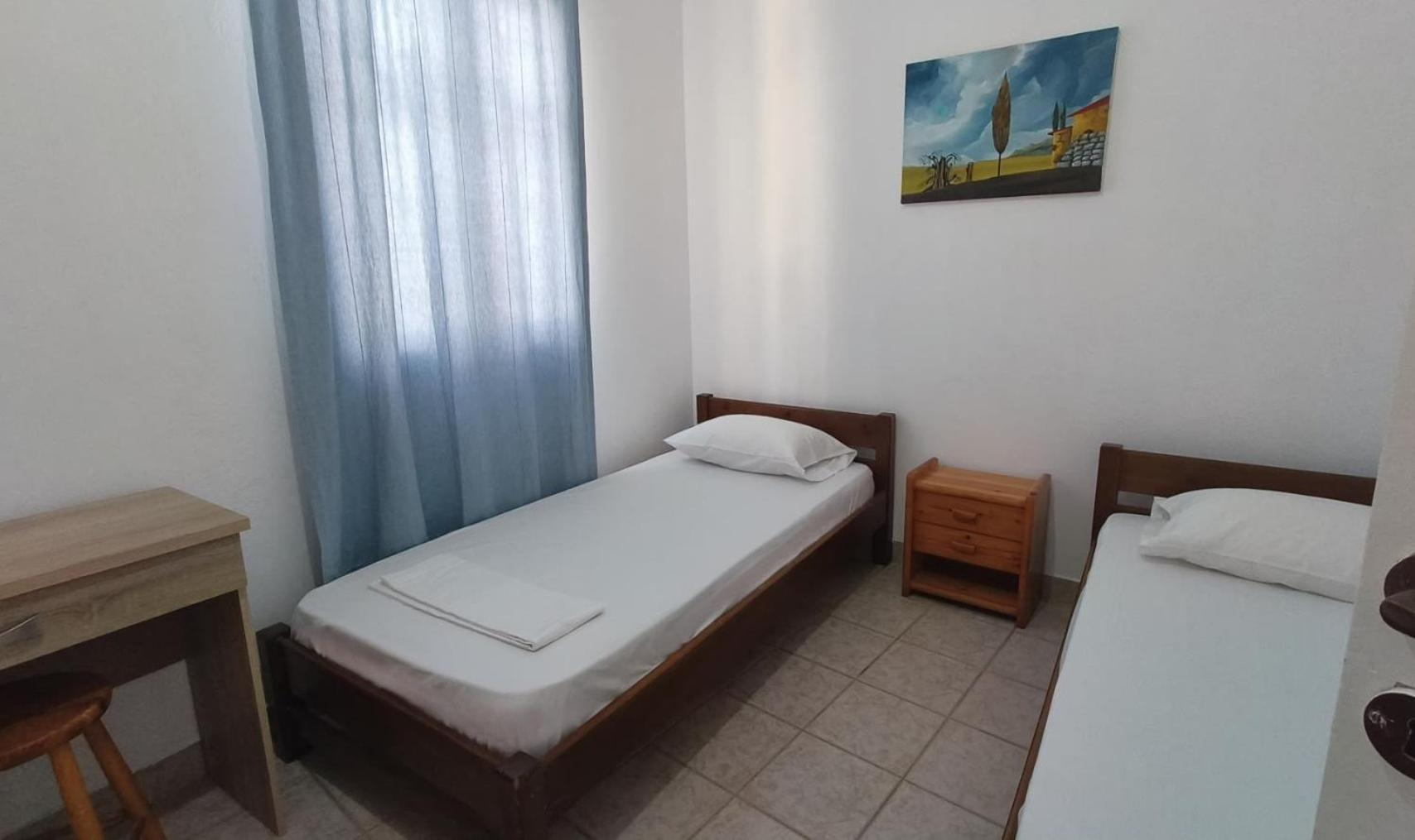 Apartment Enjoy A Wondeful Sunset From A Traditional House-aggelos