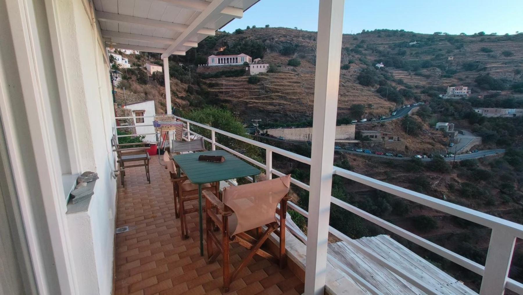 Enjoy A Wondeful Sunset From A Traditional House-aggelos * Ioulis