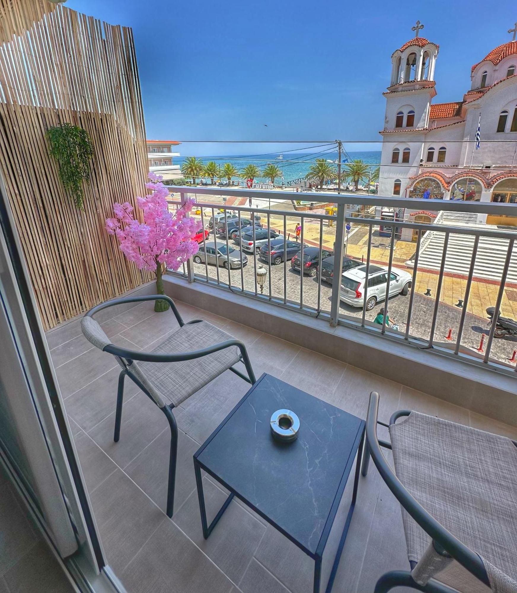 Sunrise Sea View By Eden Apartment