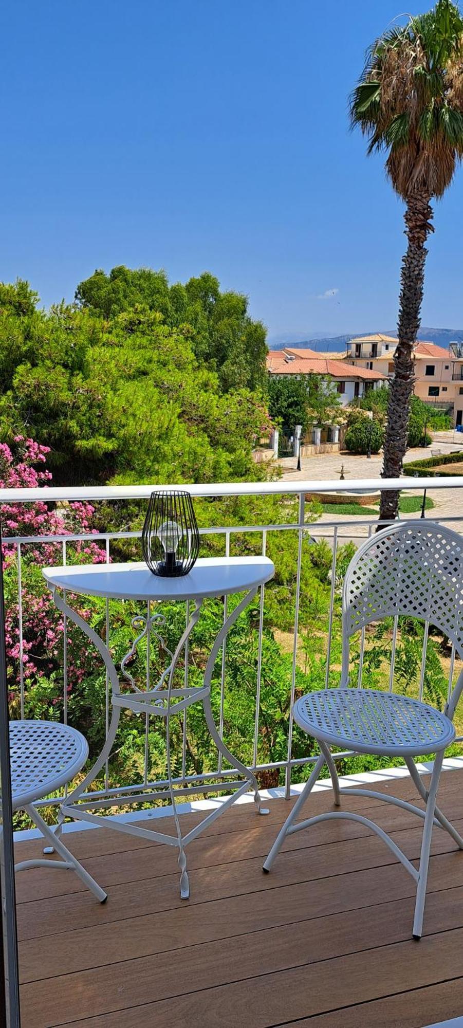 Verani Lefkas Town Apartment