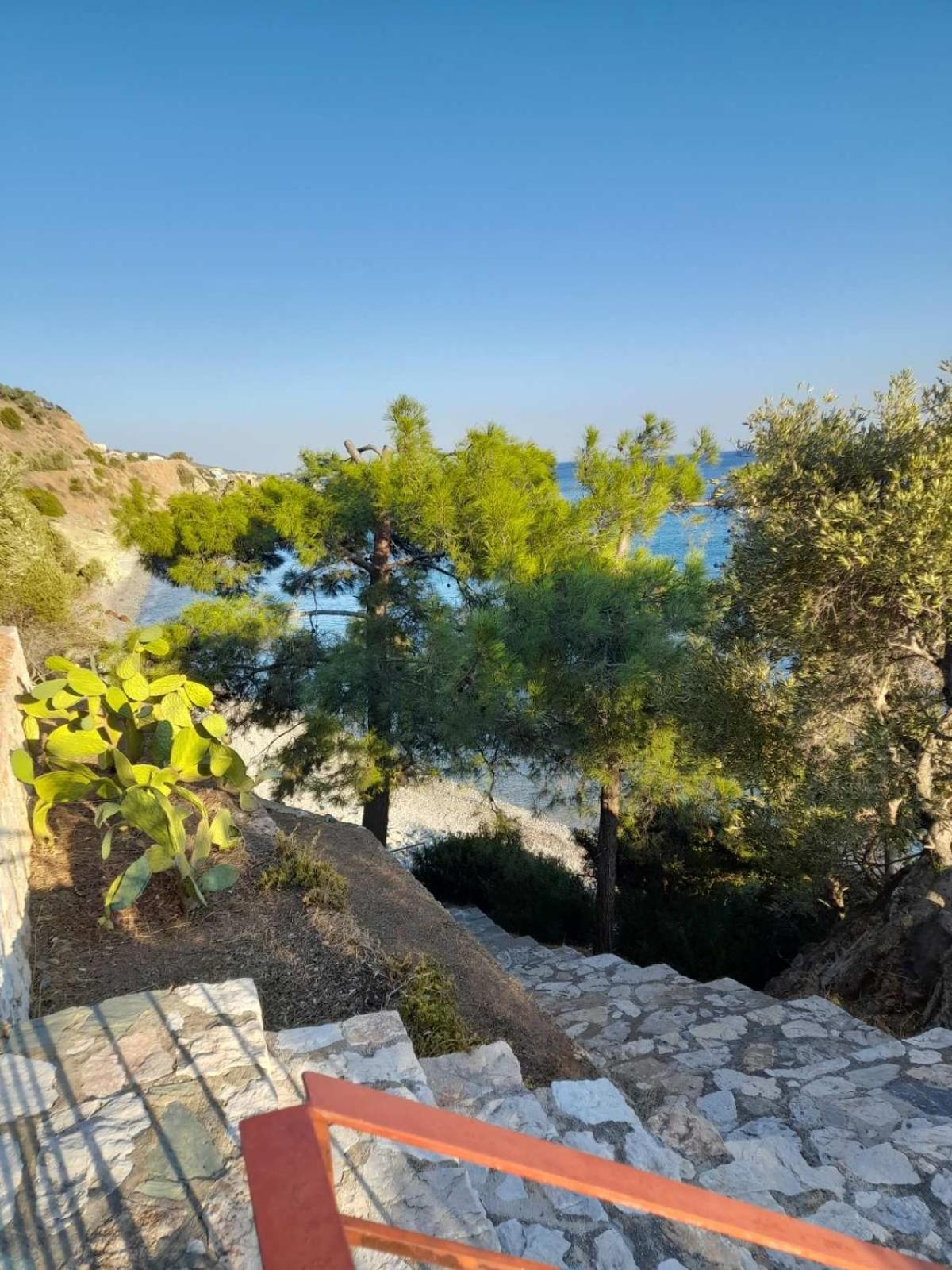 κόκκινος πύργος Guest house Plomari