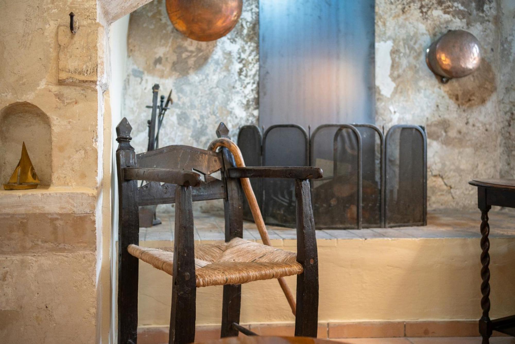 The Olive Mill House - Luxe Villa, Classic Charm