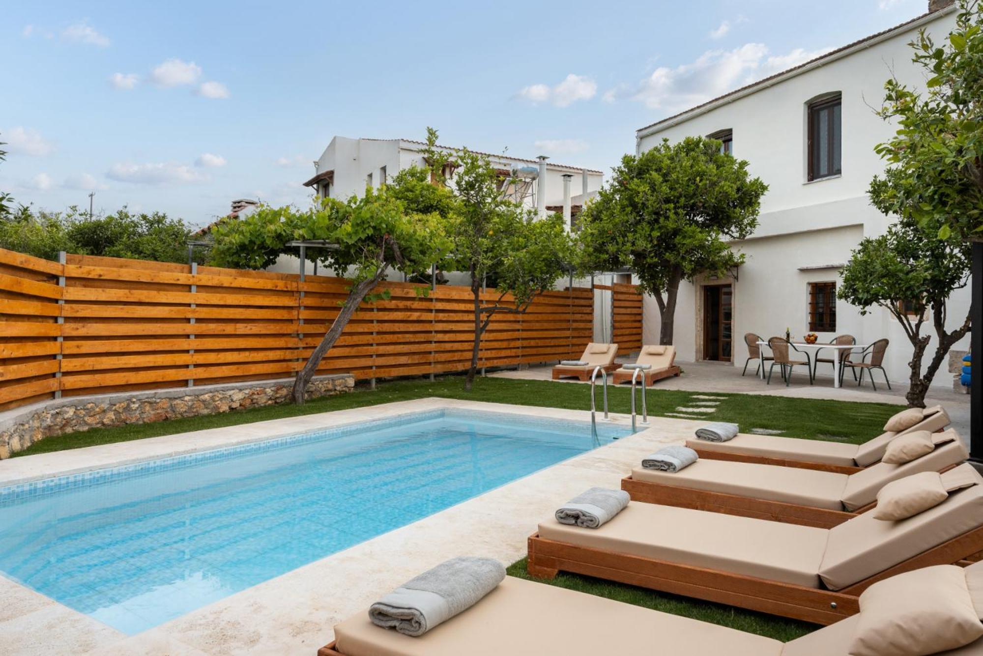 The Olive Mill House - Luxe Villa, Classic Charm *