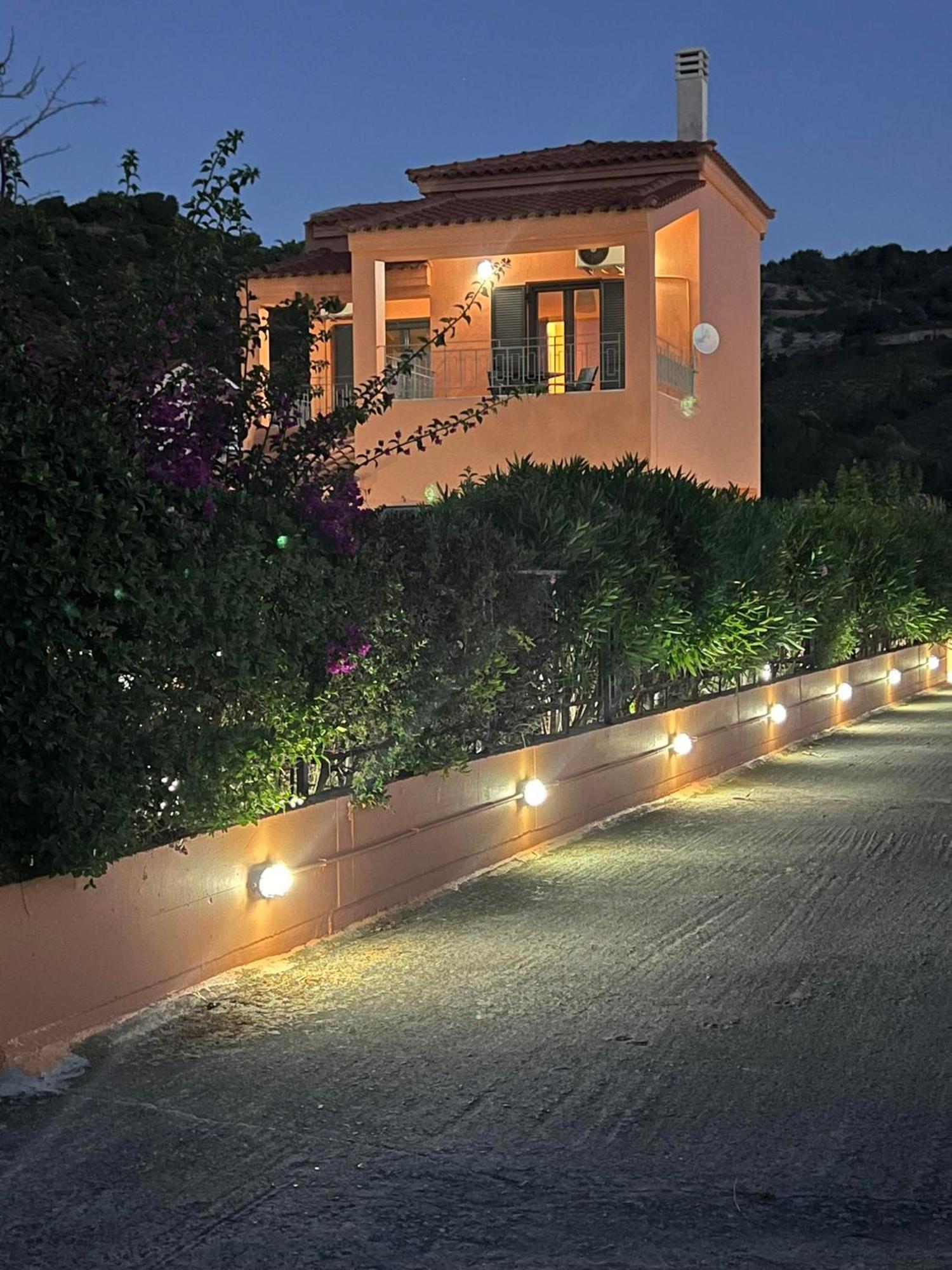 Holiday home Elizabeth's Mourteri