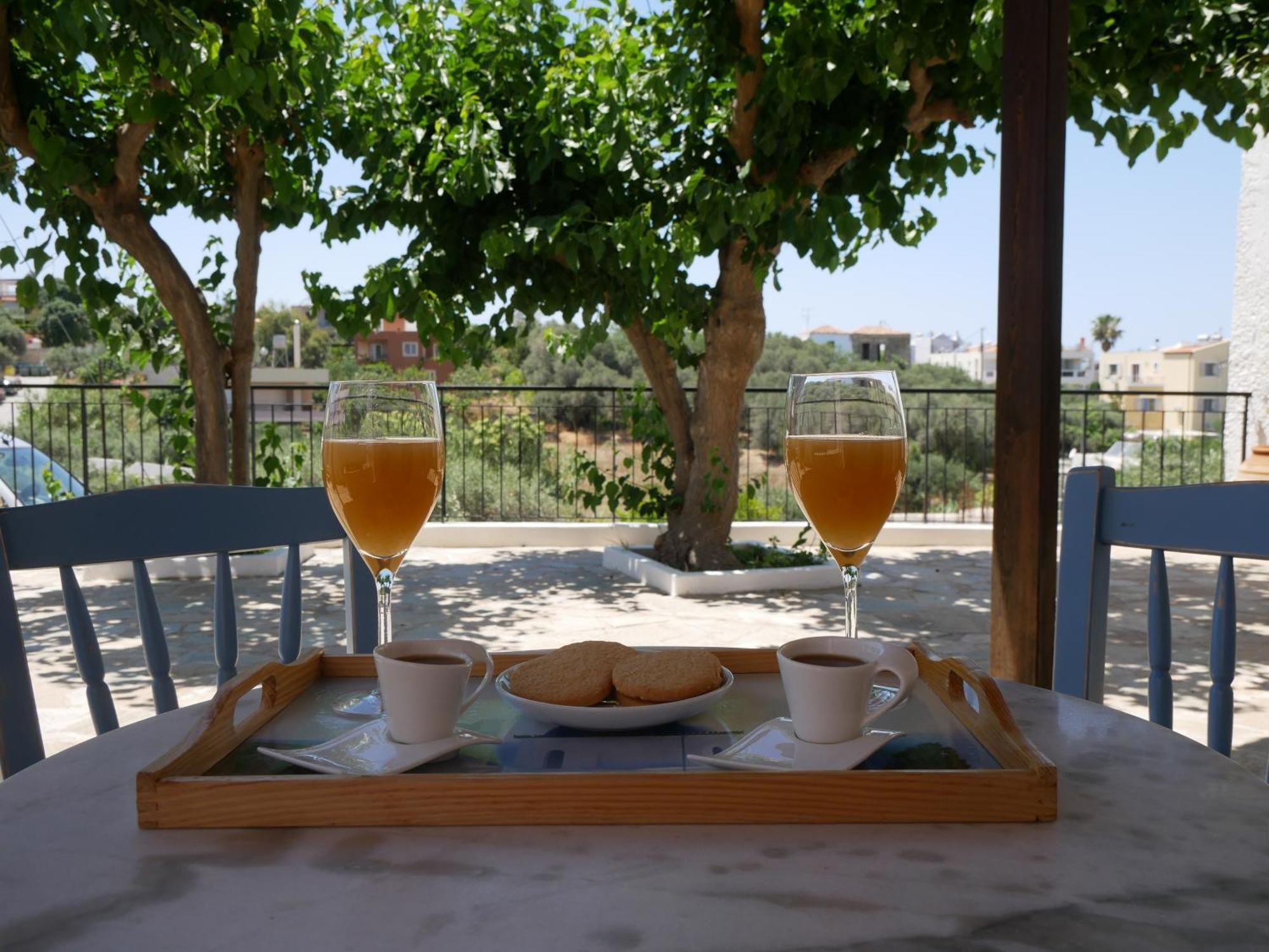 Christina's With Sea View Holiday home *