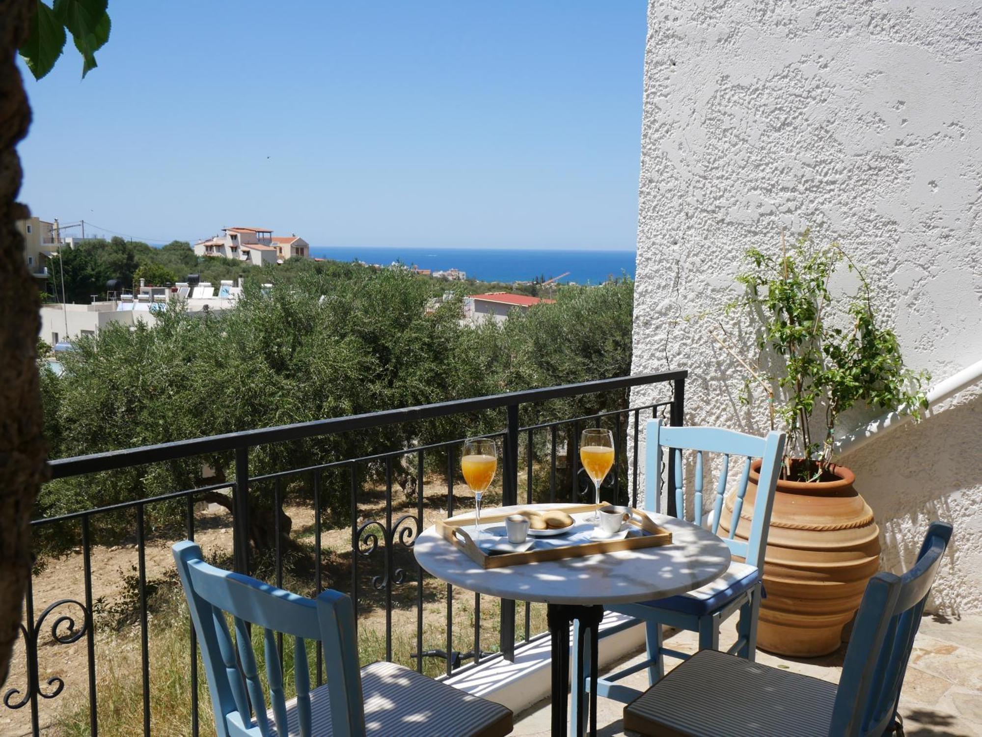 Christina's With Sea View Holiday home *