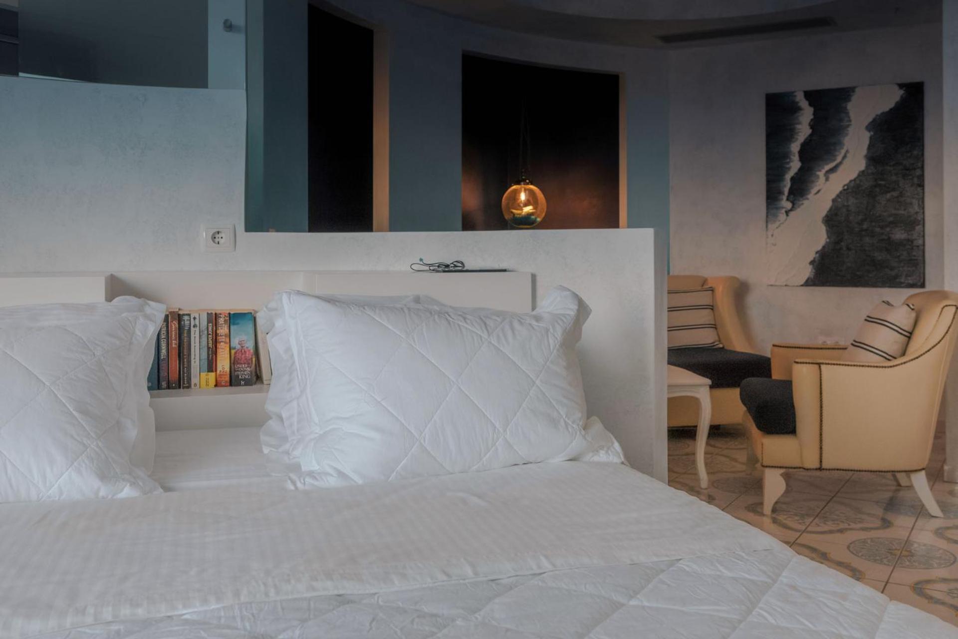 Aparthotel Irida Boutique 3*