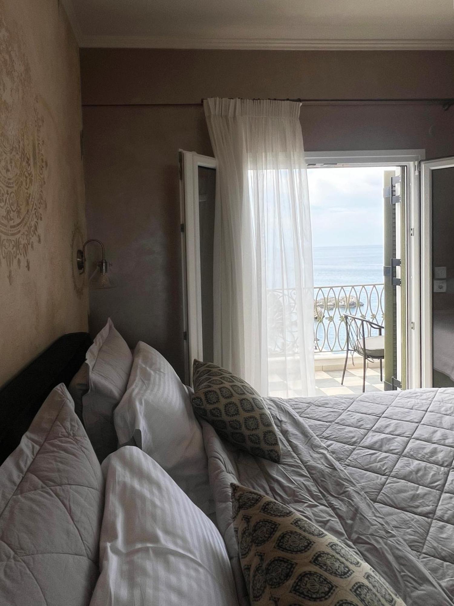 Irida Boutique 3* Parga