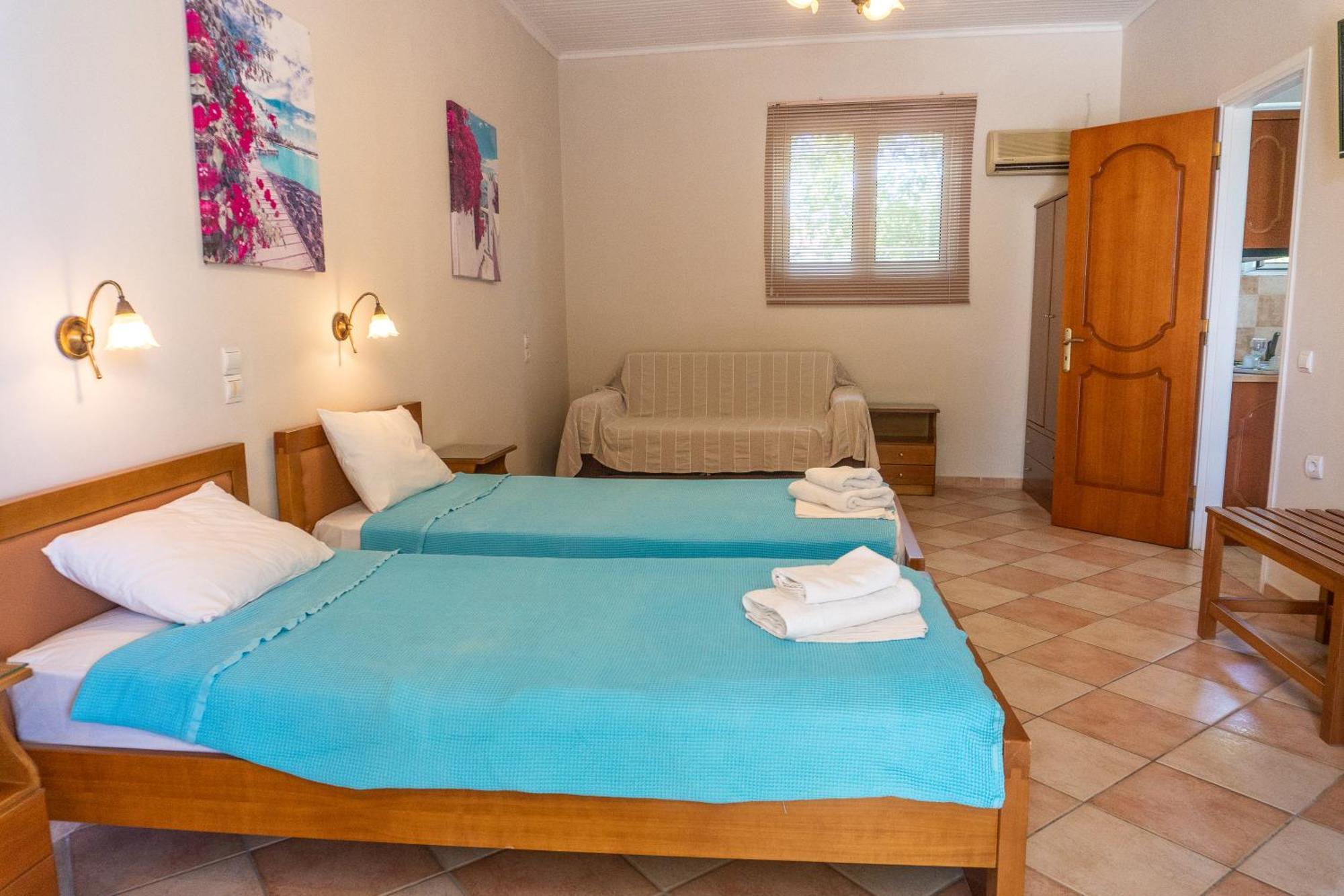 Mentikas Studios Apartment