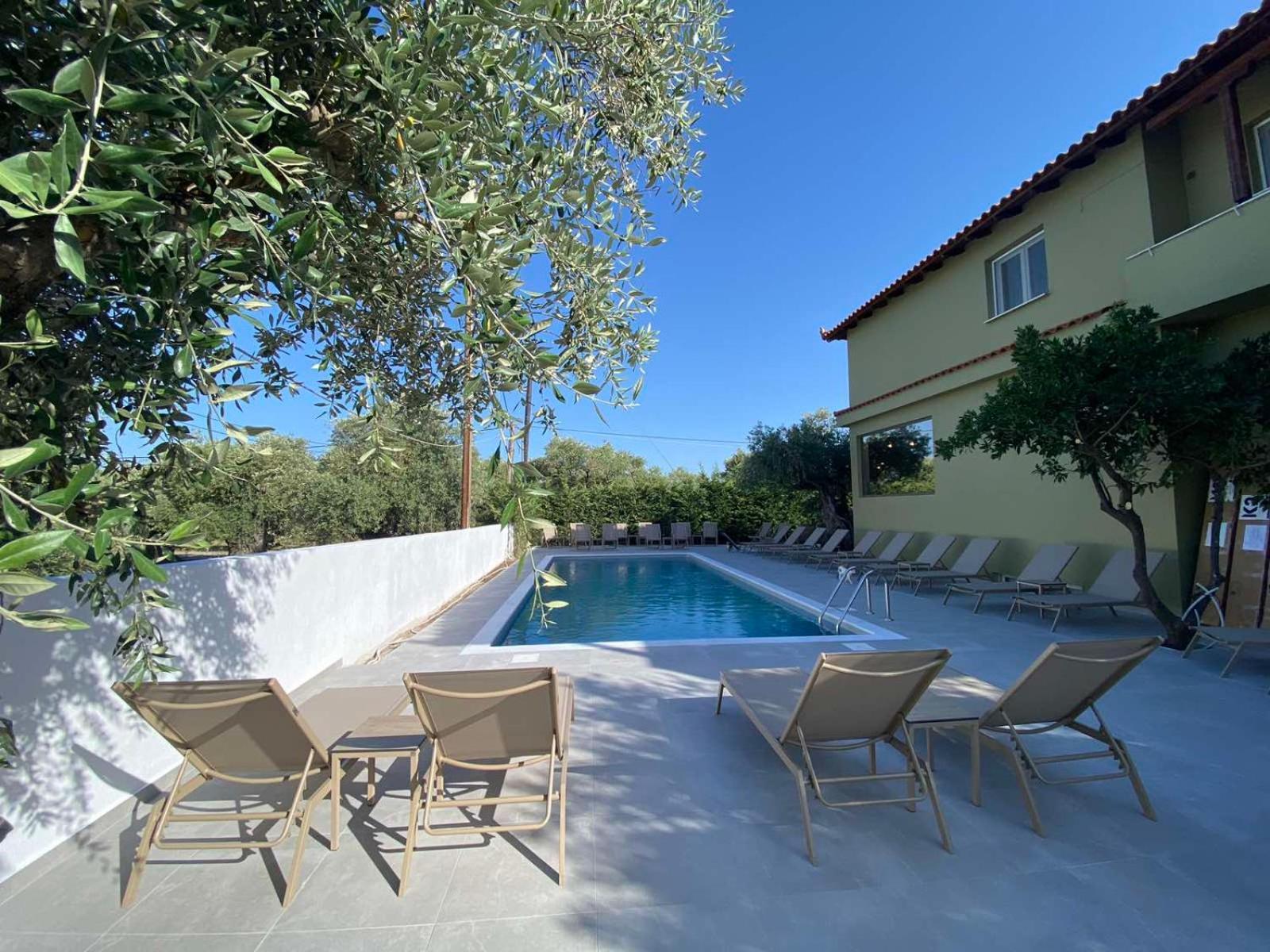 Filippos Hotel 3*