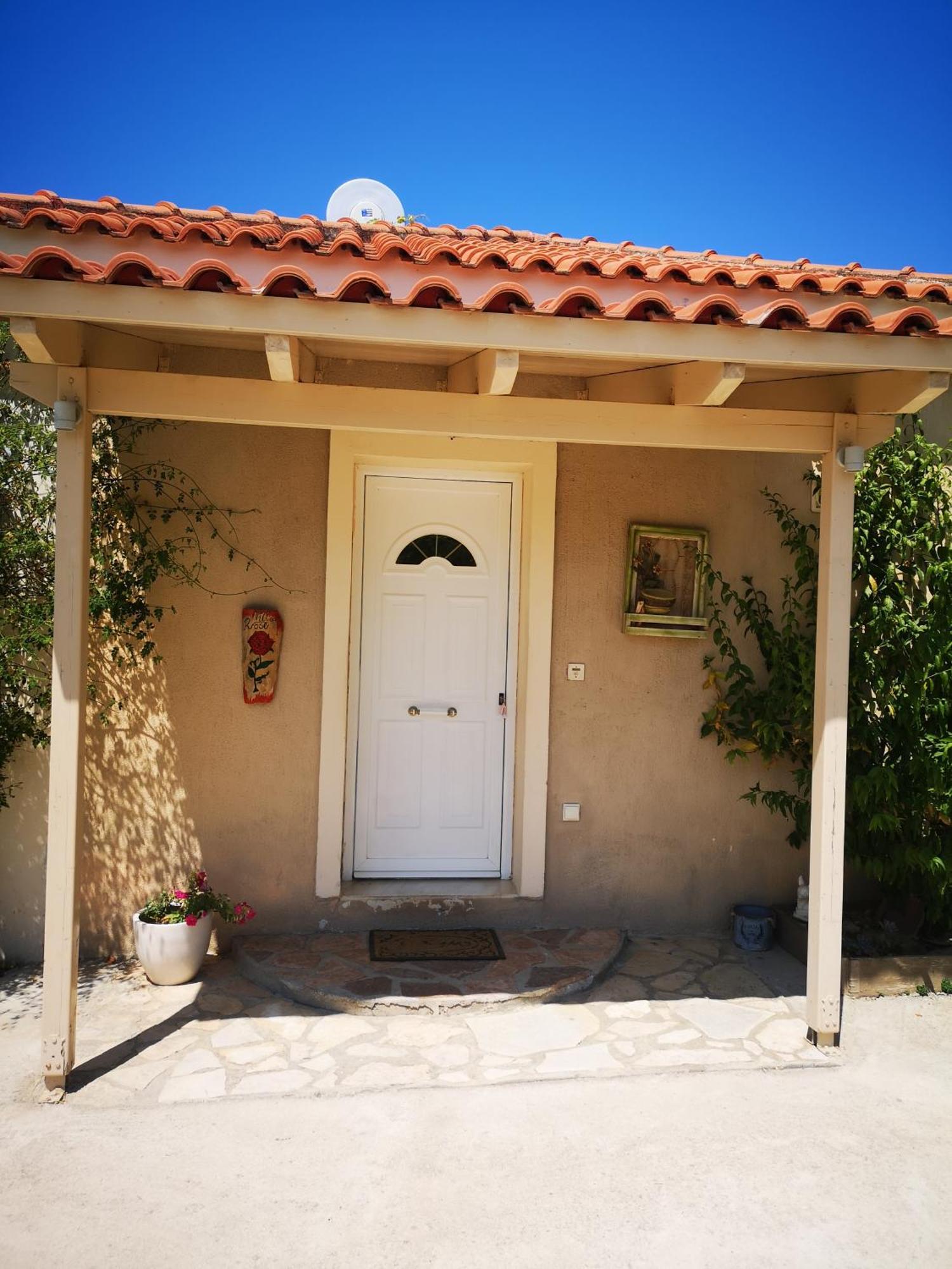 Fiora Trapezaki (Kefalonia)
