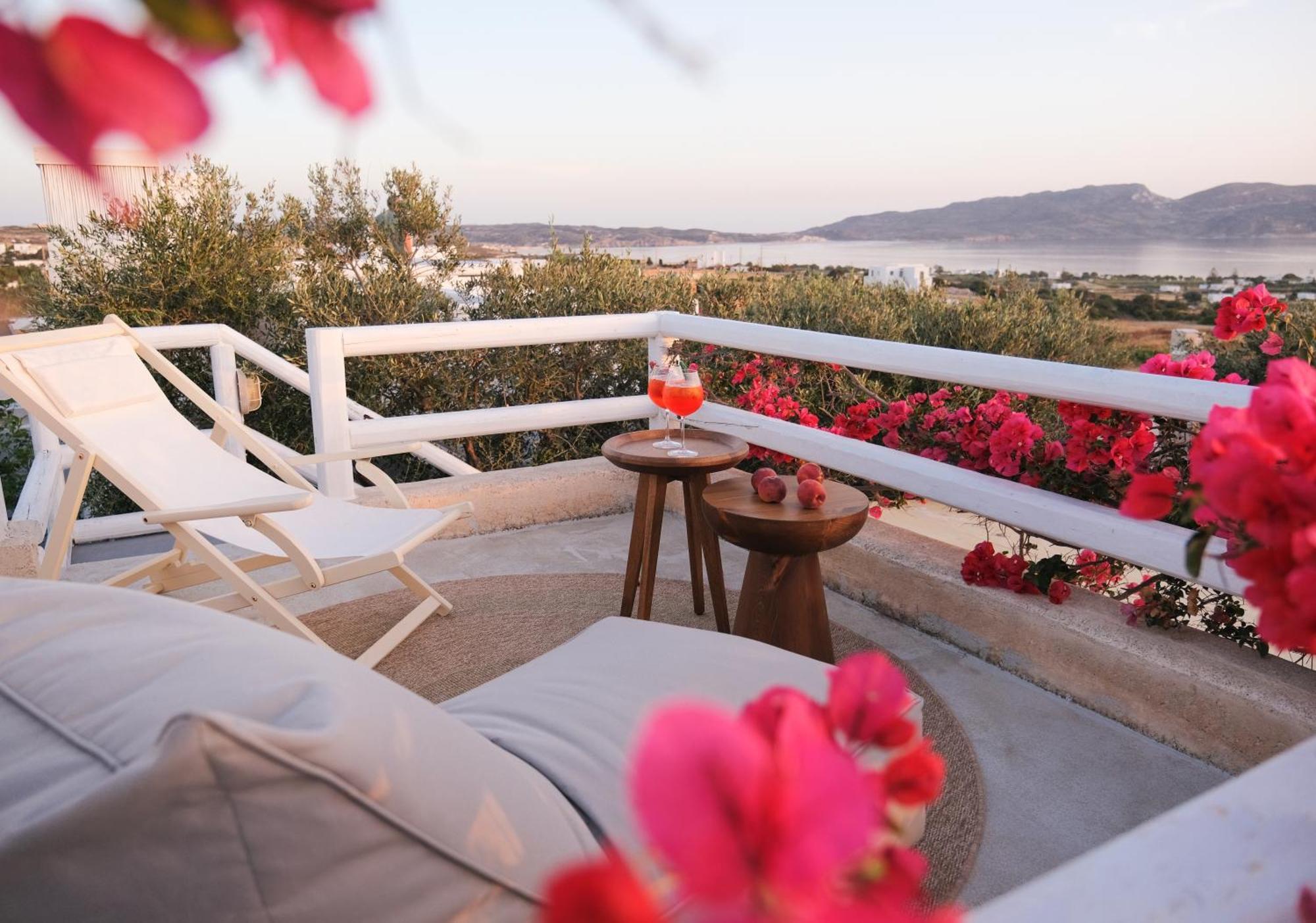 Iliana Olive Branch Apartment Adamantas (Milos)