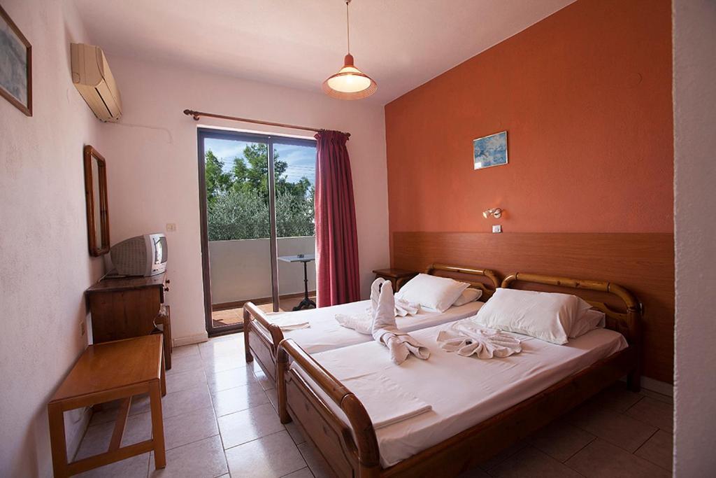 Apostolis Aparthotel
