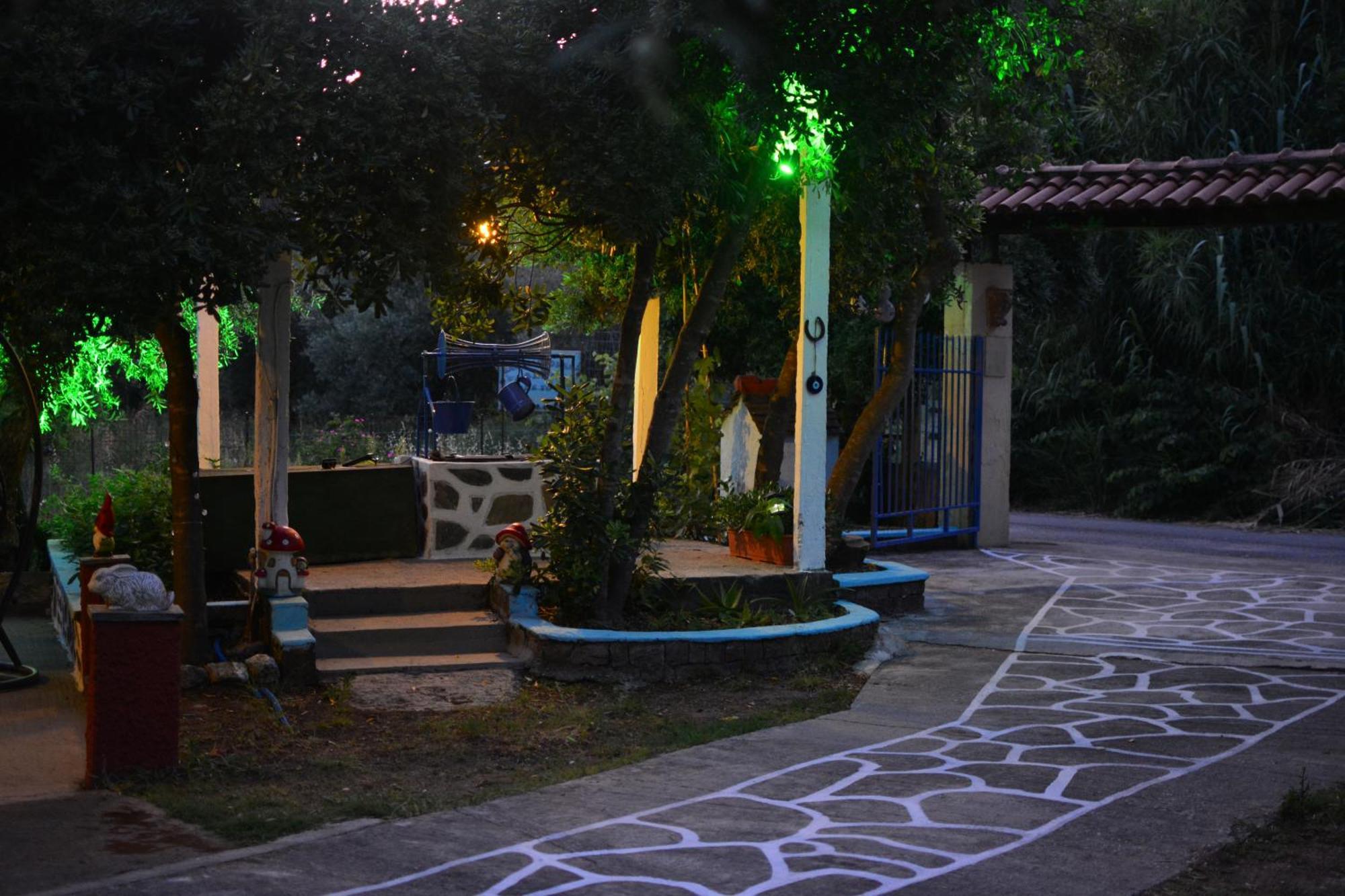 Spiros Guest house *