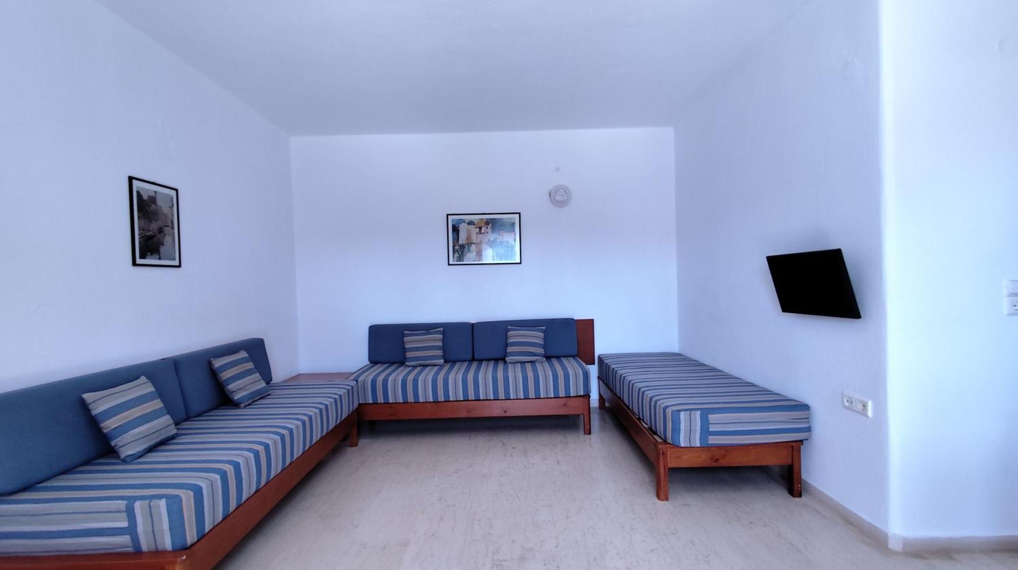 Aparthotel Niros Beachfront Kokkini Hani