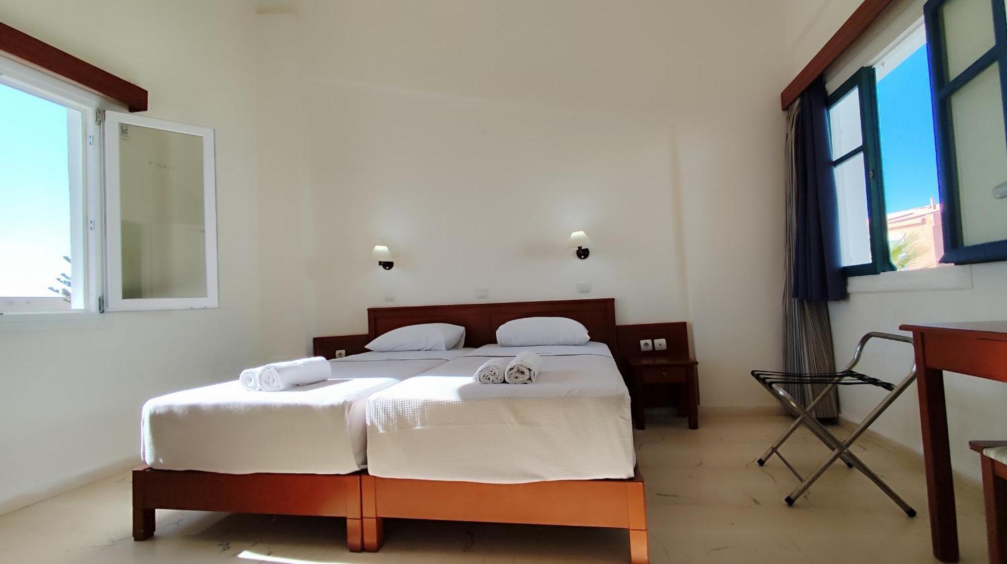Aparthotel Niros Beachfront