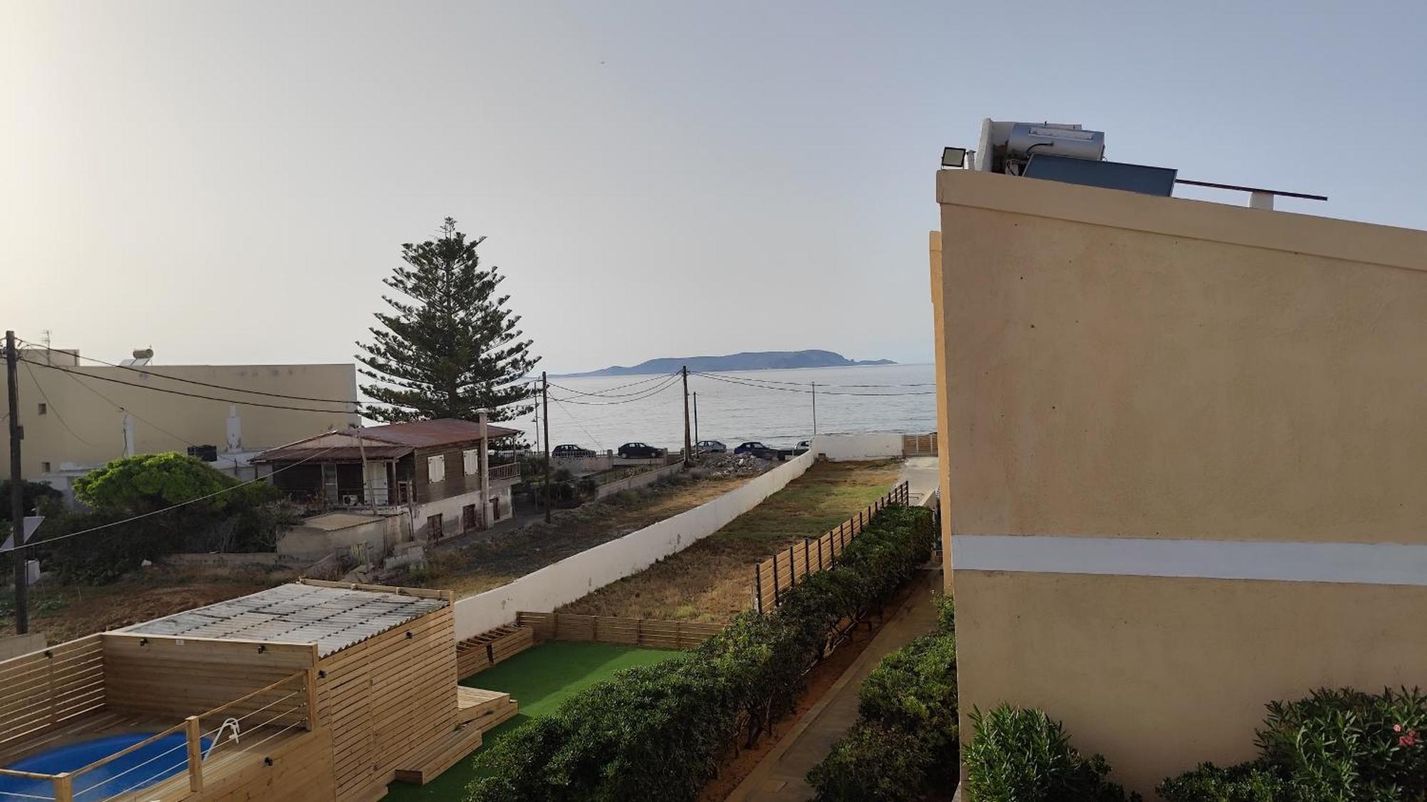 Niros Beachfront Aparthotel *