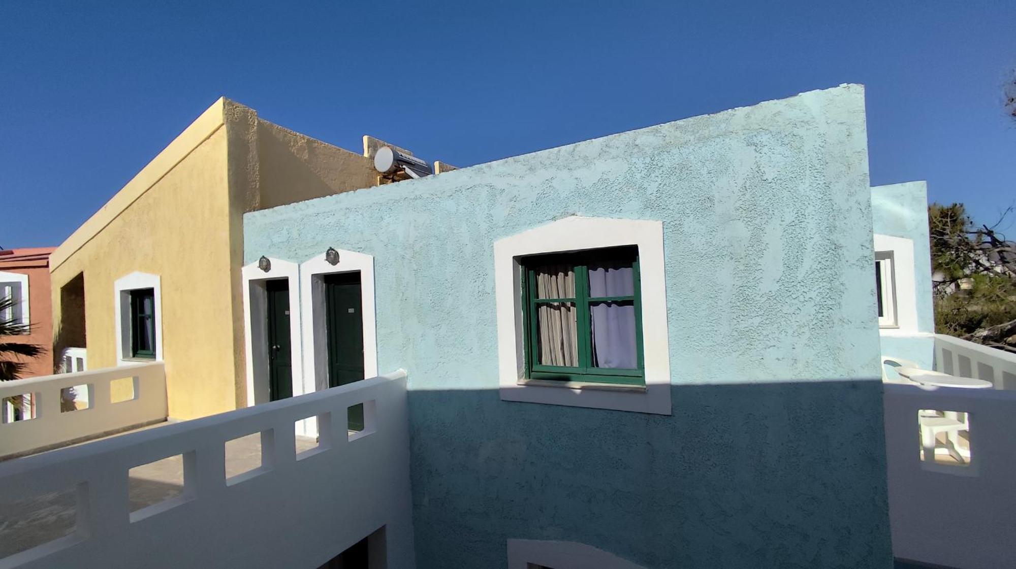 Niros Beachfront Aparthotel *