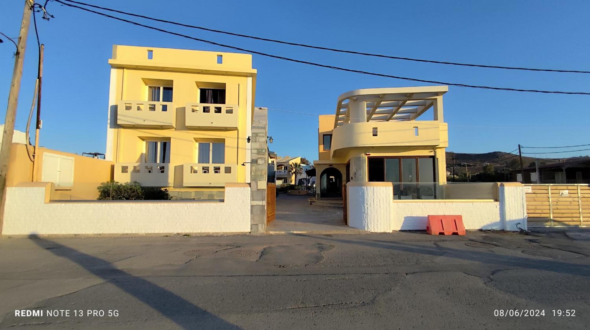 Niros Beachfront Kokkini Hani