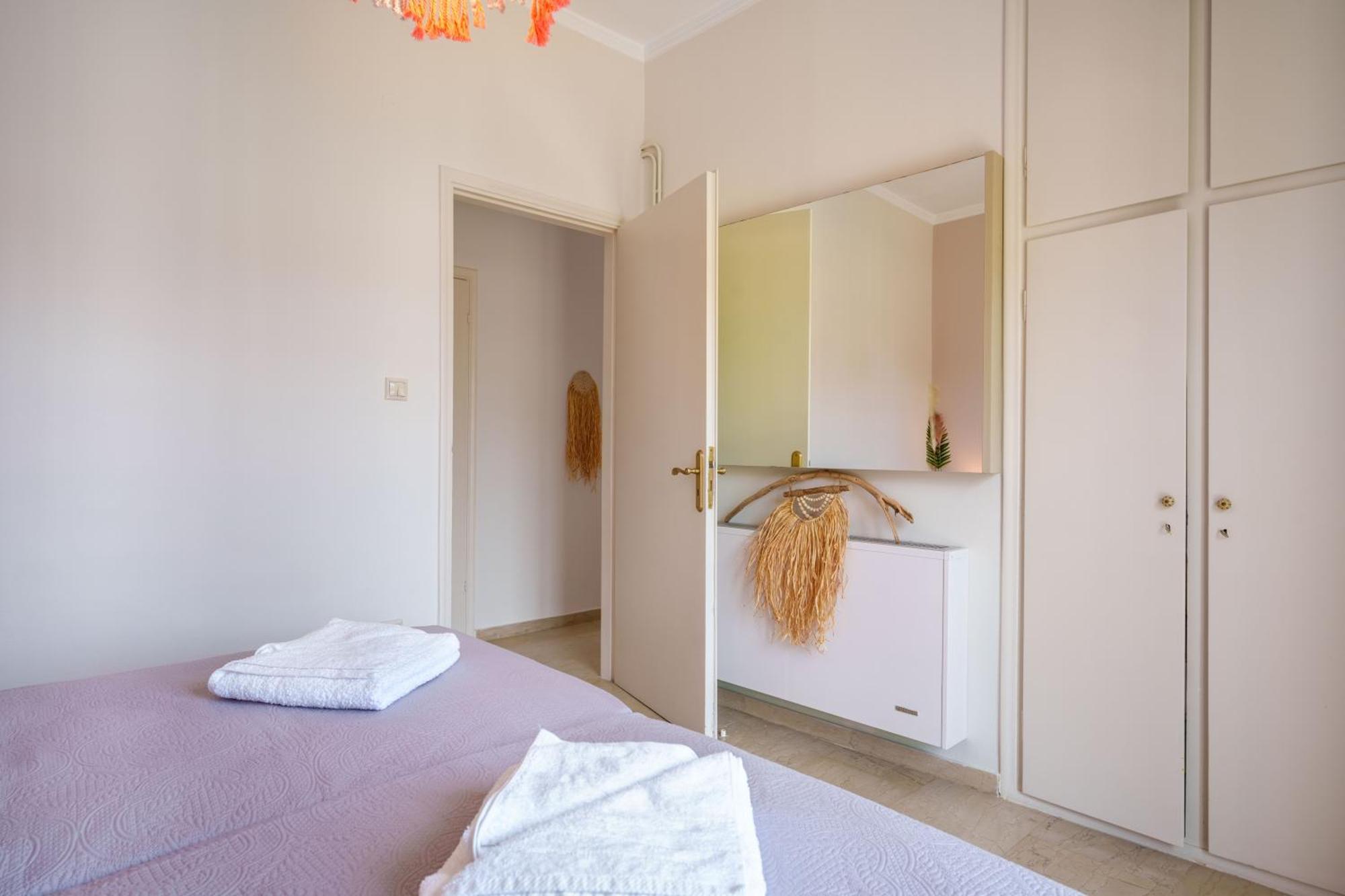 Athena's Paradise Apartment *