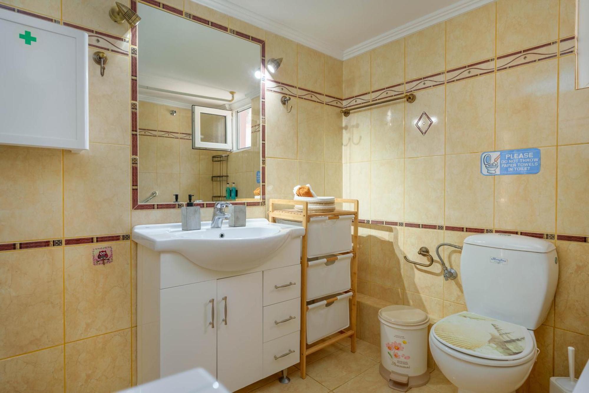 Athena's Paradise Apartment