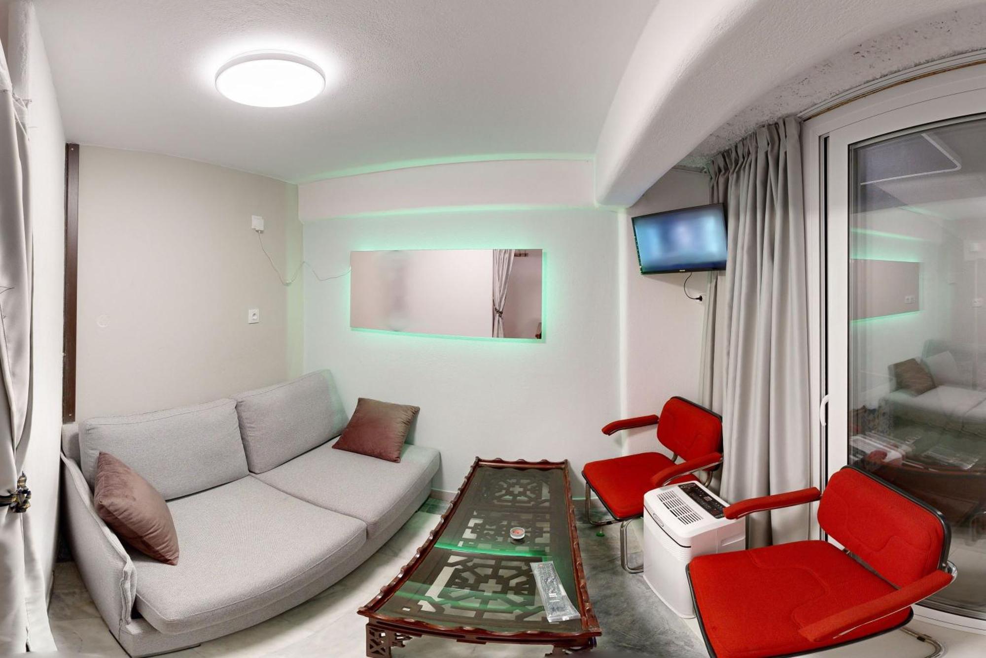 Apartment Rooftop Loft With Jacuzzi Volos