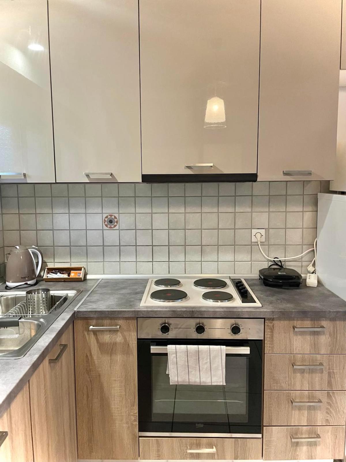 Martha's Cozy Apartment Kavala
