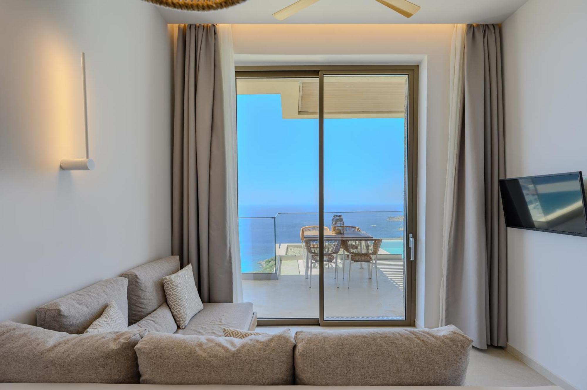 Pyrgos Exquisite Villa