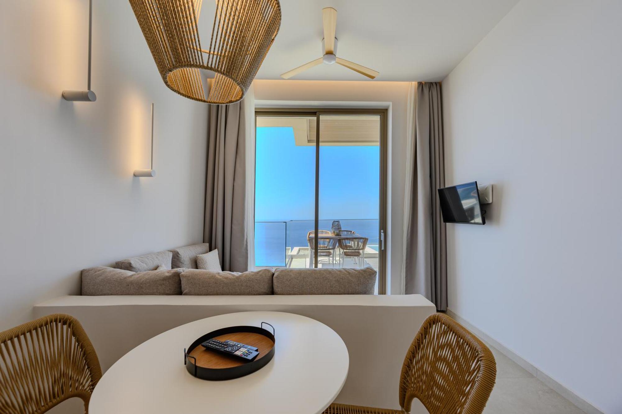Pyrgos Exquisite Villa