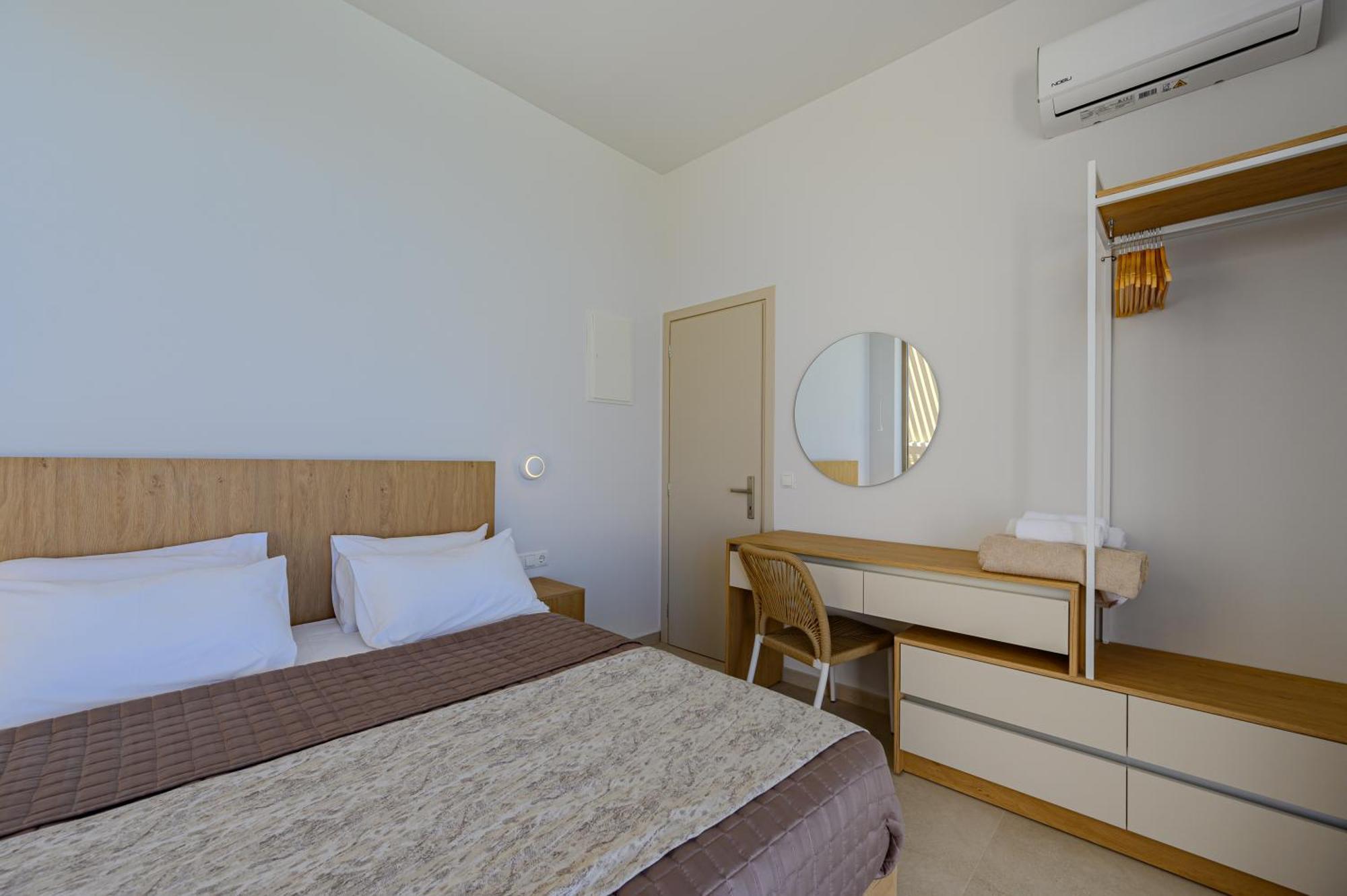 Pyrgos Exquisite Villa