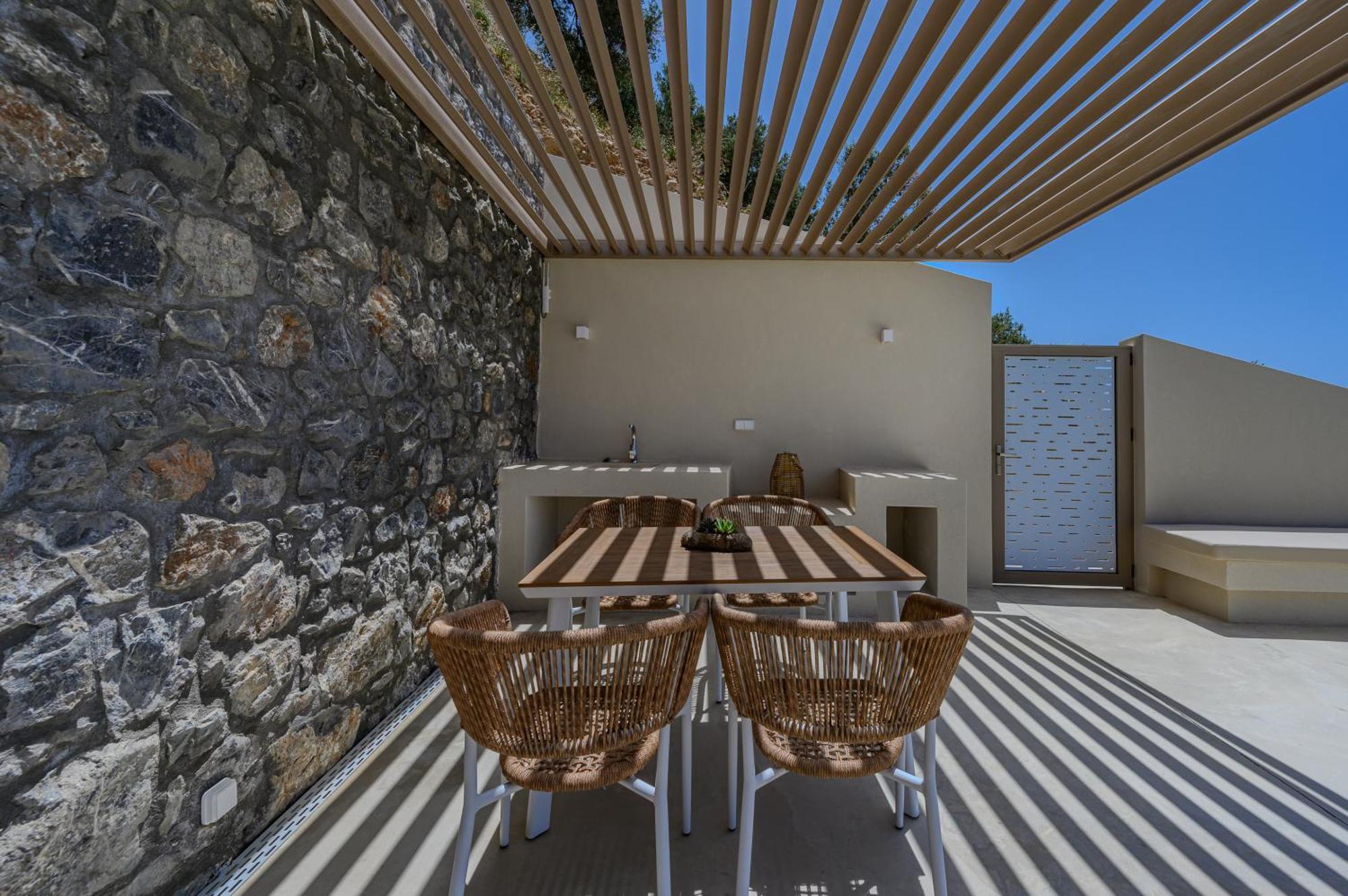 Pyrgos Exquisite Villa