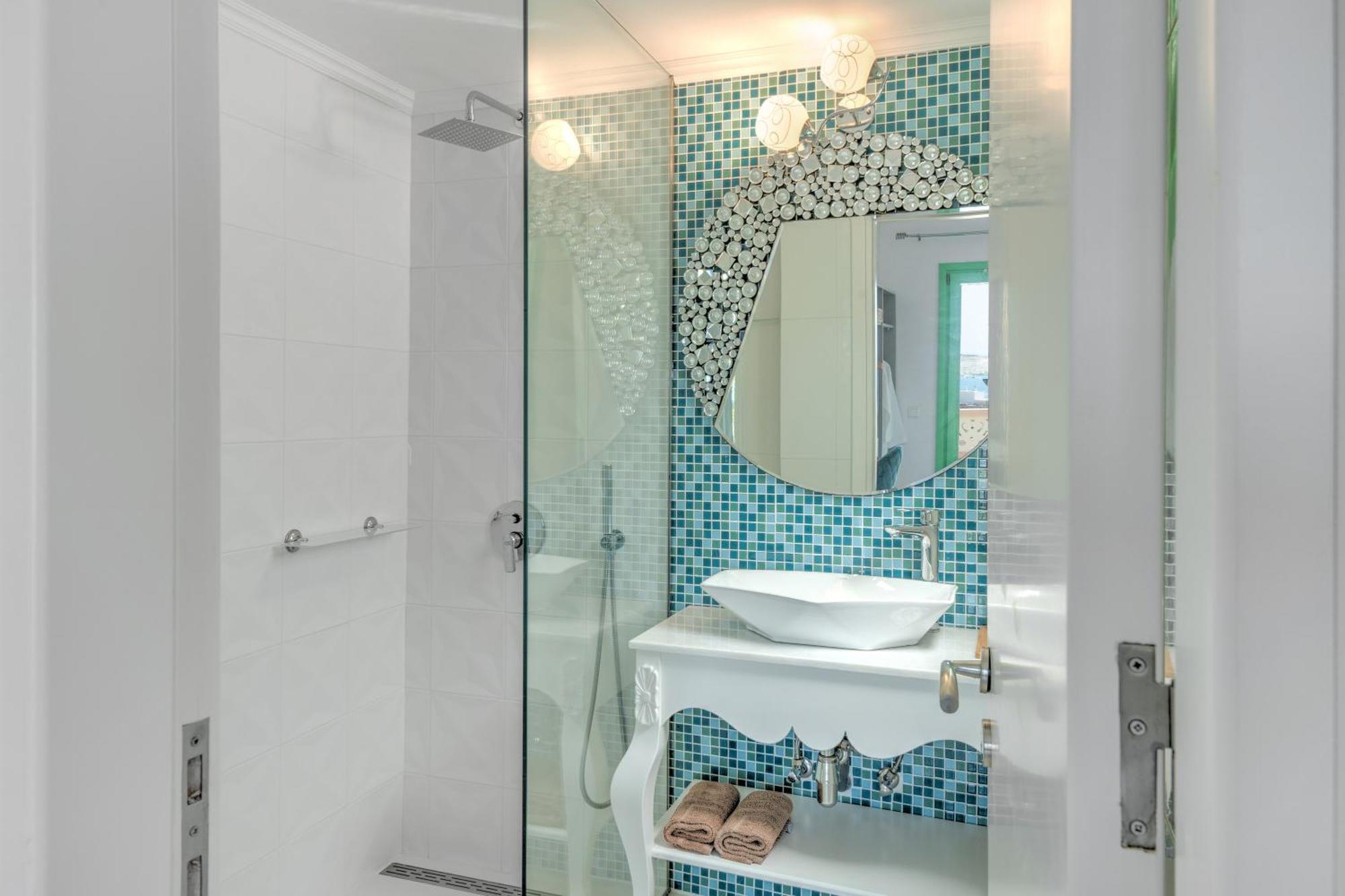 Yani La Scala Luxury