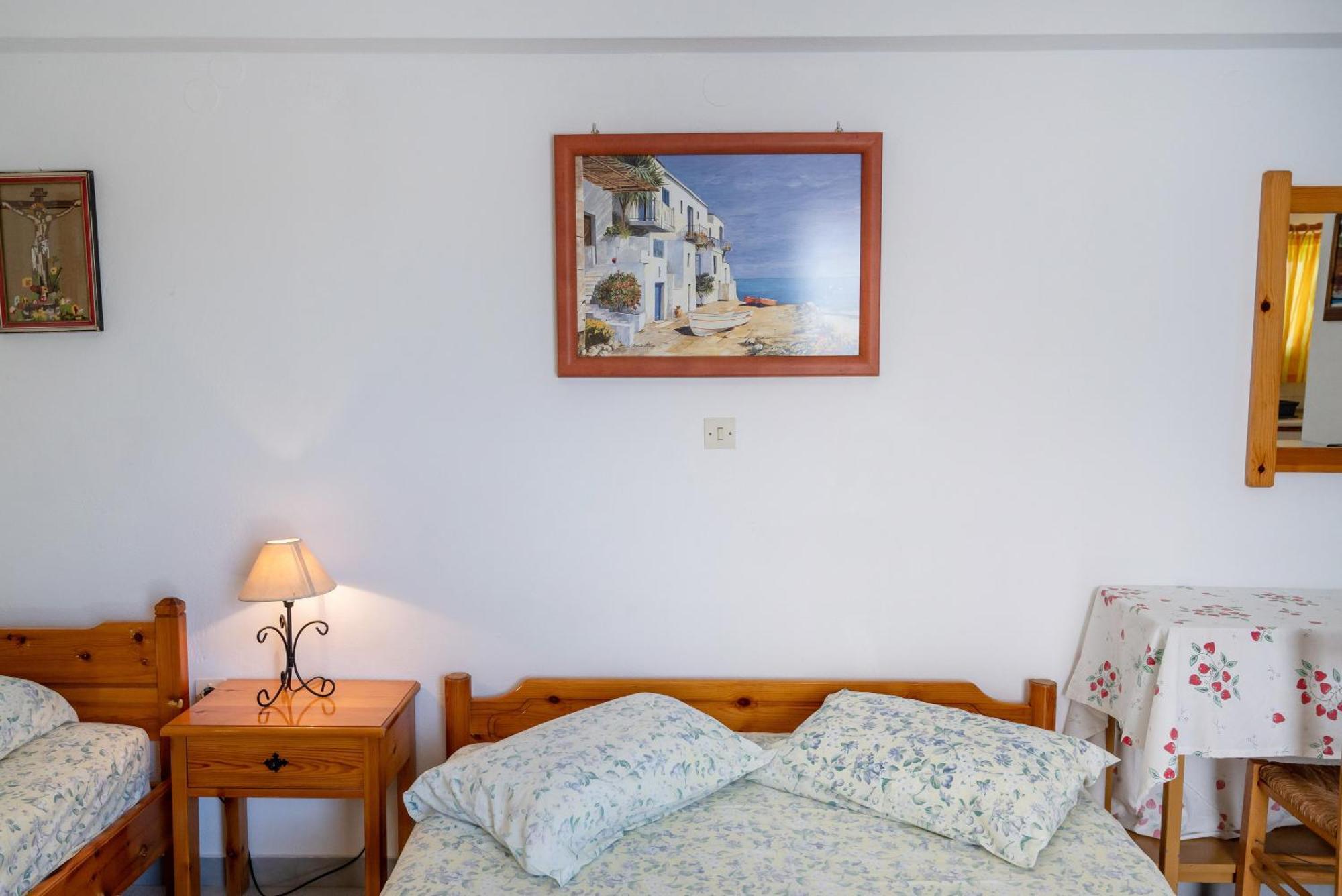 Prombona To Petrino Spiti Guest house