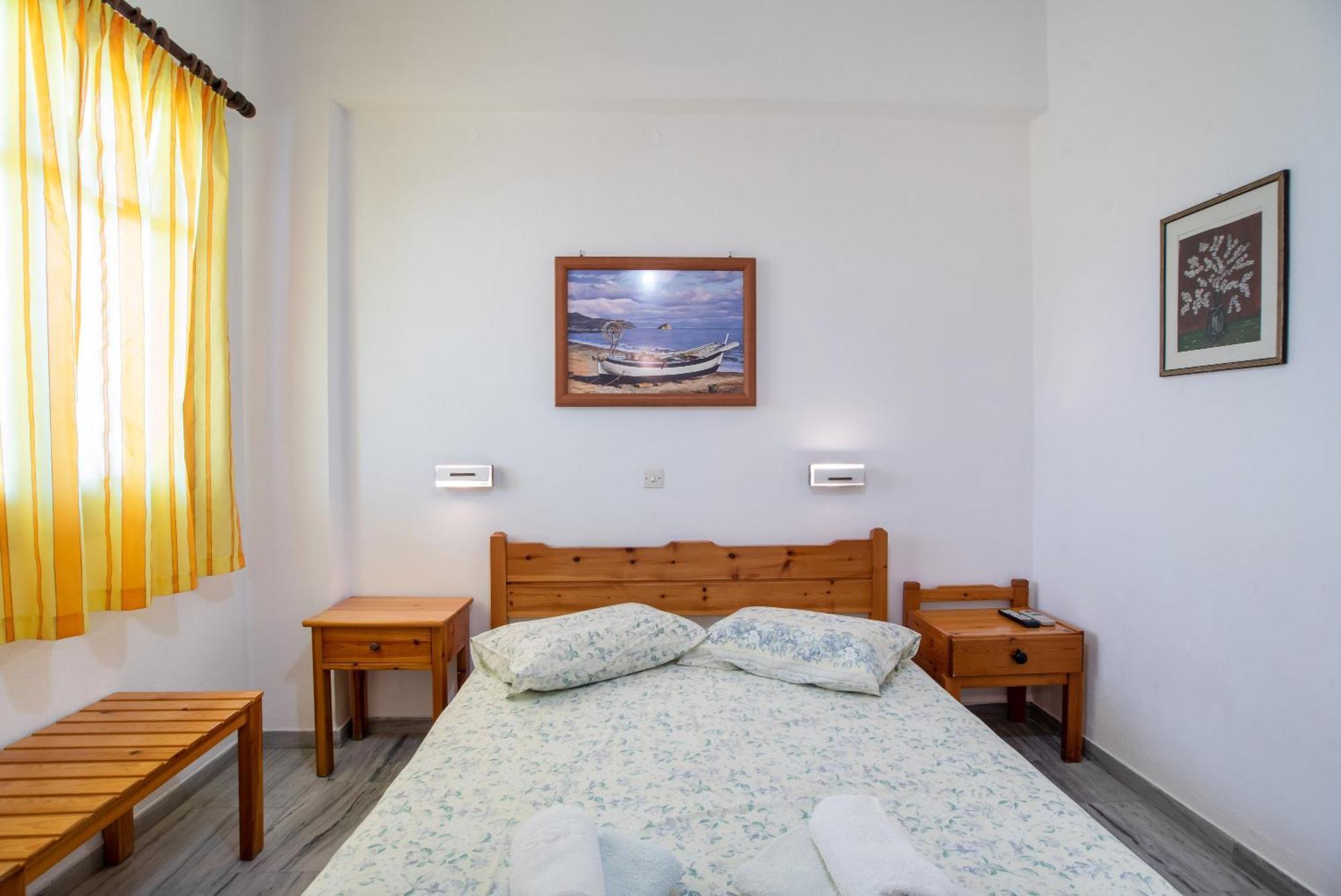 Prombona To Petrino Spiti Guest house *