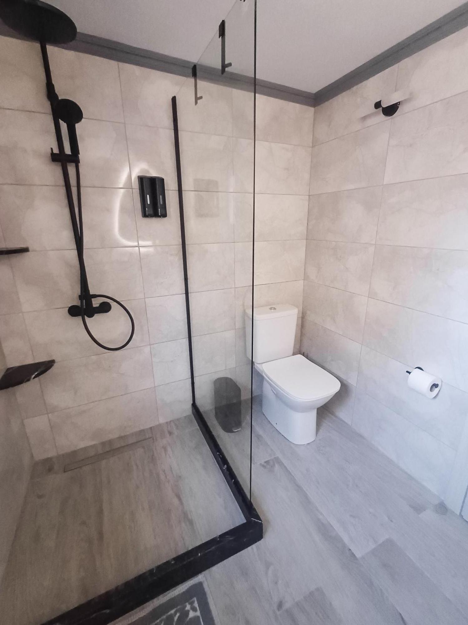 Duchess Harbour View Apartment *