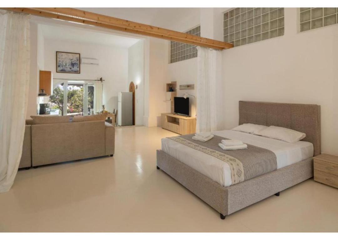 Maggano Paros 3 * Angairia